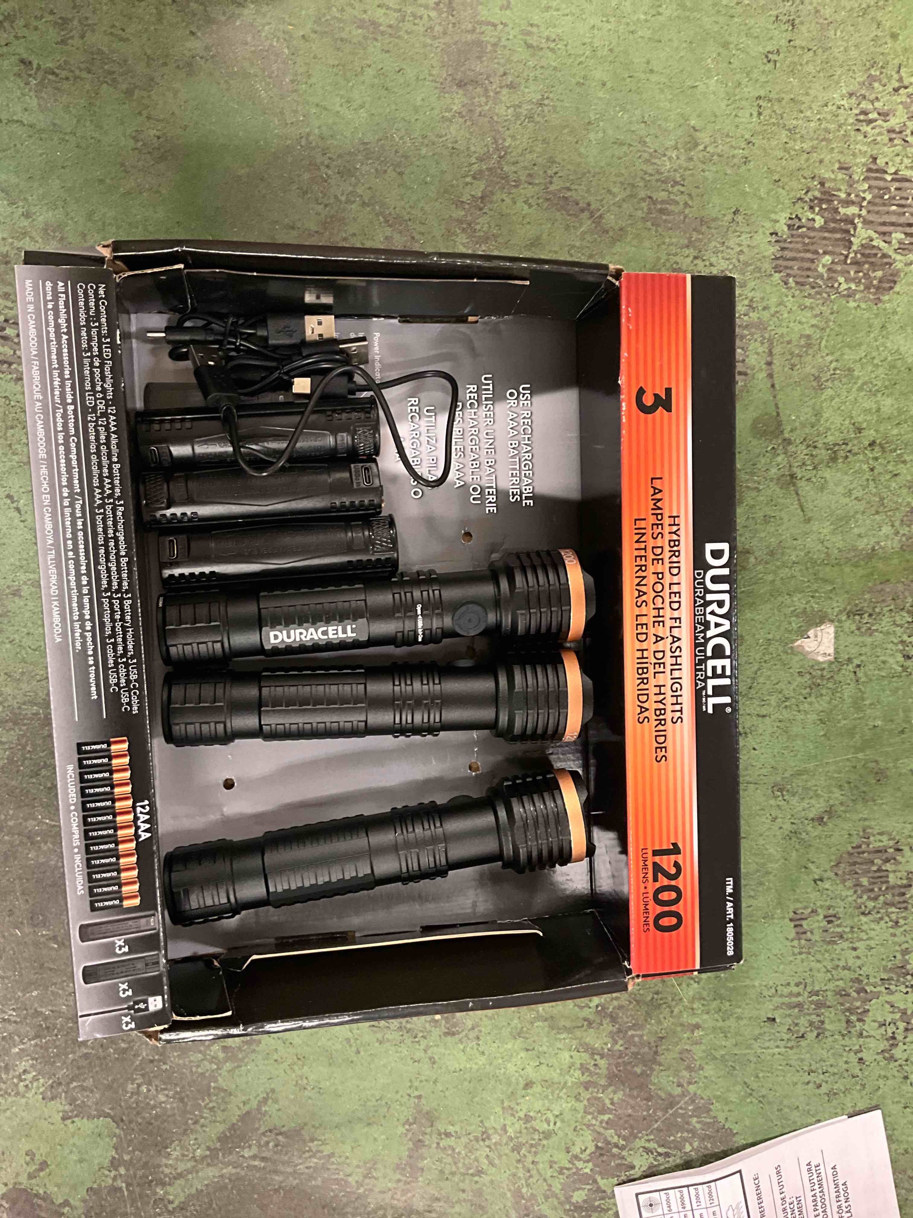 https://s3.amazonaws.com/lotting-images-prod/bidfta/RED5223340_1724176991026.jpeg
