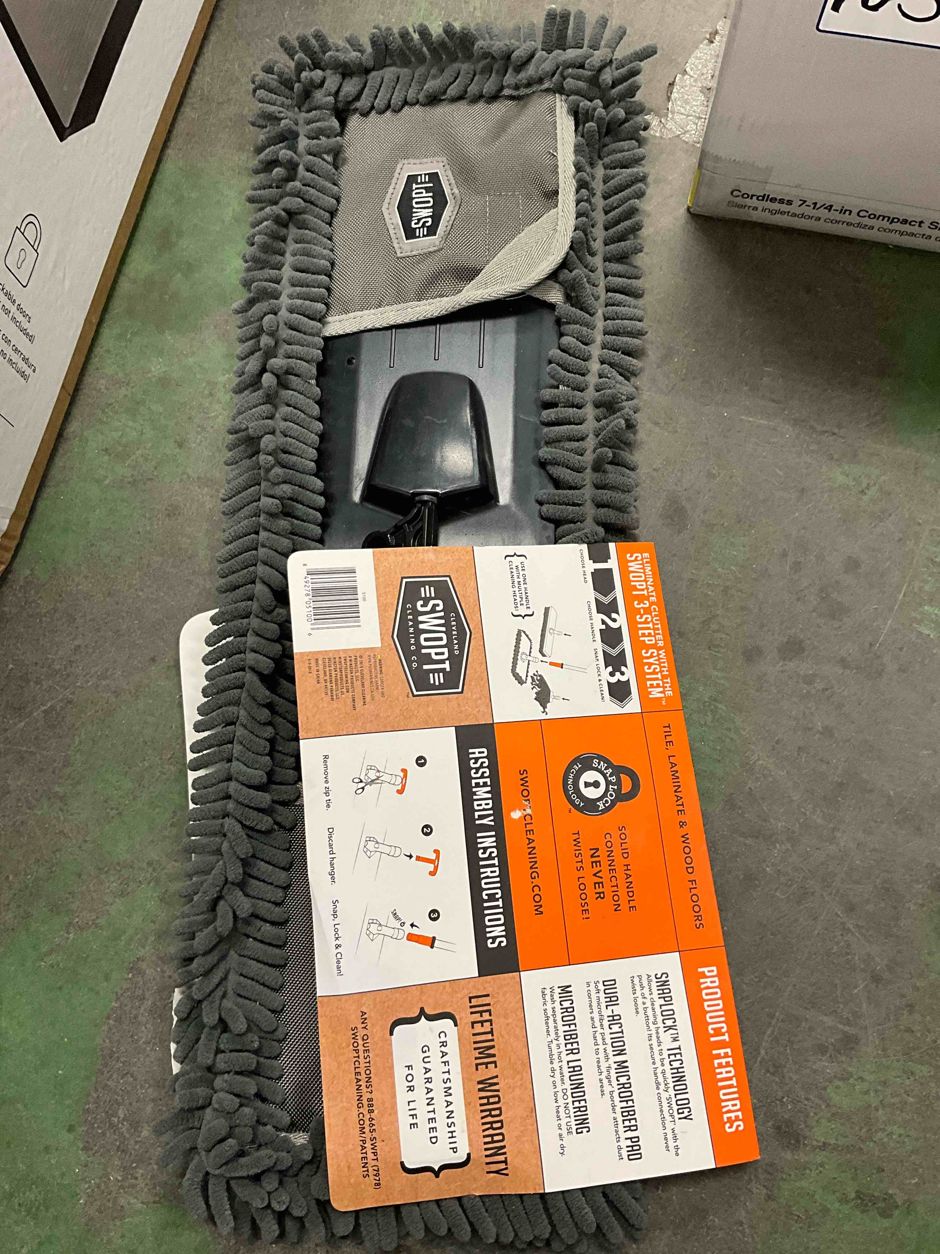 https://s3.amazonaws.com/lotting-images-prod/bidfta/RED5224209_1715809121350.jpeg