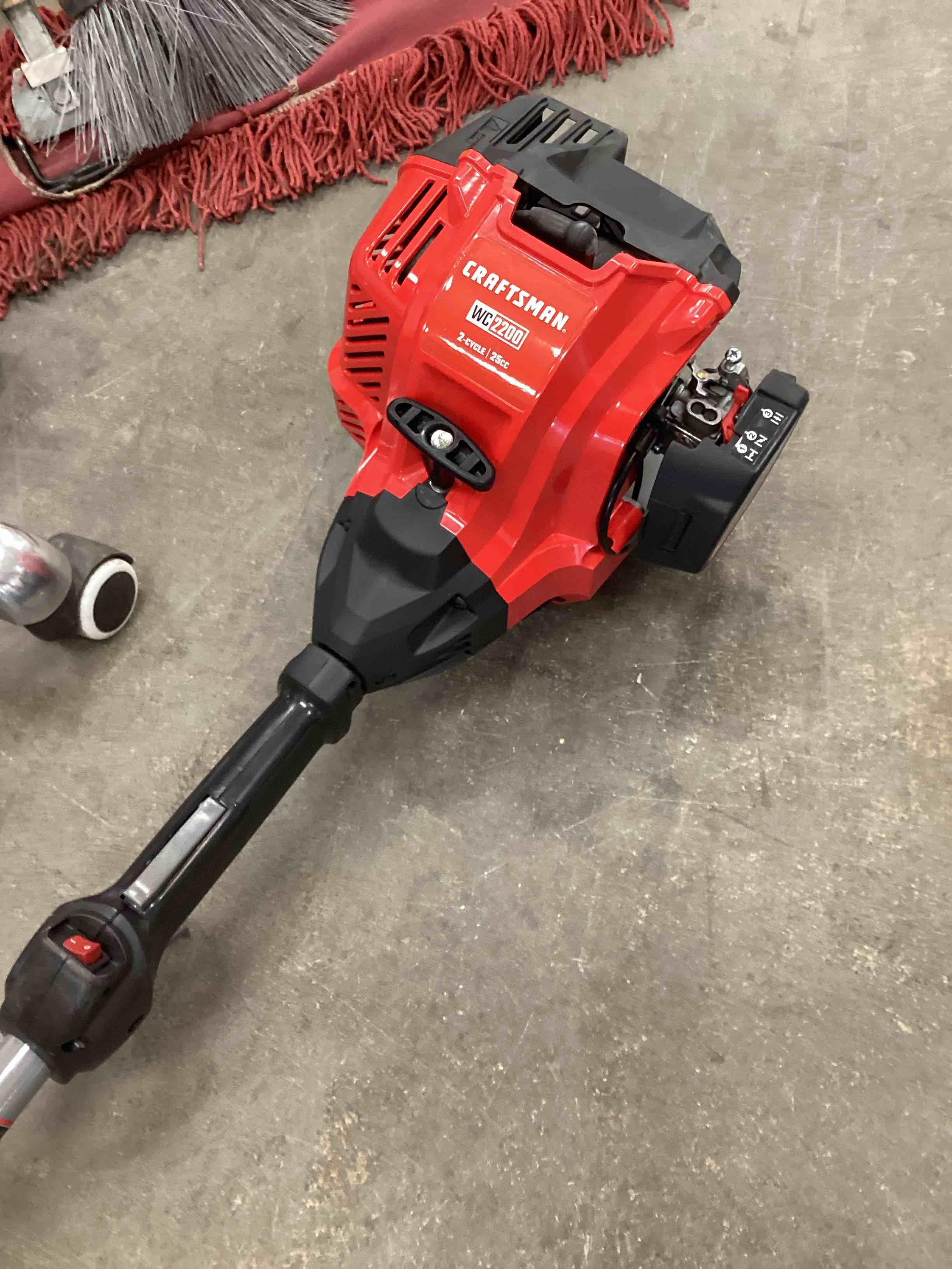 https://s3.amazonaws.com/lotting-images-prod/bidfta/RED5224315_1715867094889.jpeg