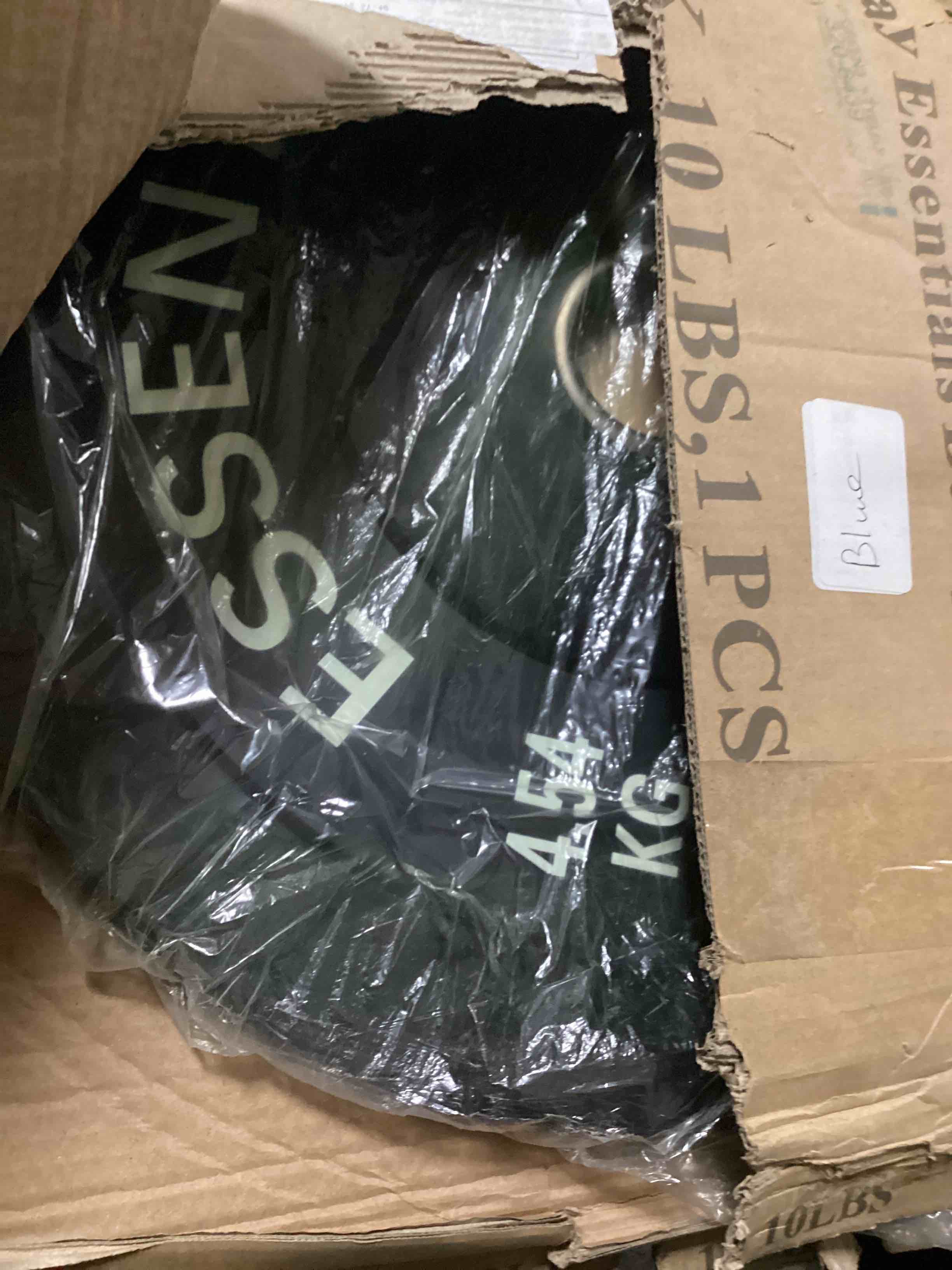 https://s3.amazonaws.com/lotting-images-prod/bidfta/RED5226876_1698178522585.jpeg