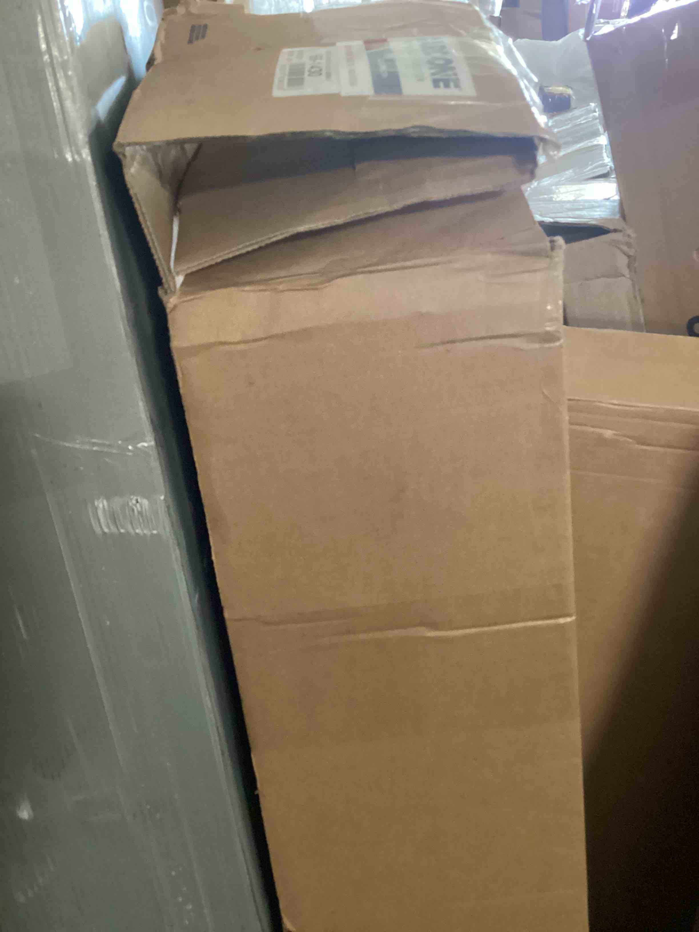 https://s3.amazonaws.com/lotting-images-prod/bidfta/RED5227489_1699372687724.jpeg