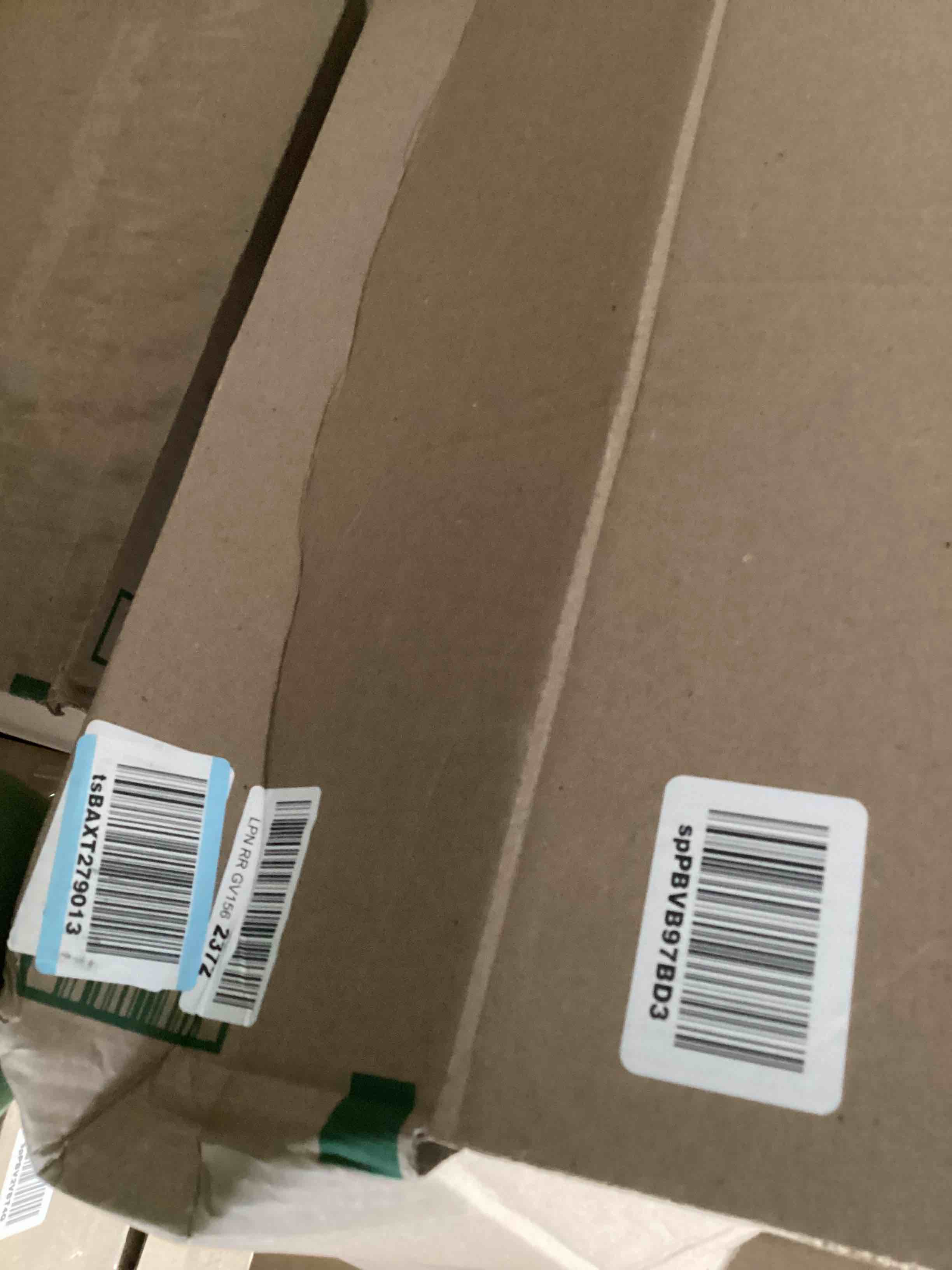 https://s3.amazonaws.com/lotting-images-prod/bidfta/RED5227811_1700592355574.jpeg