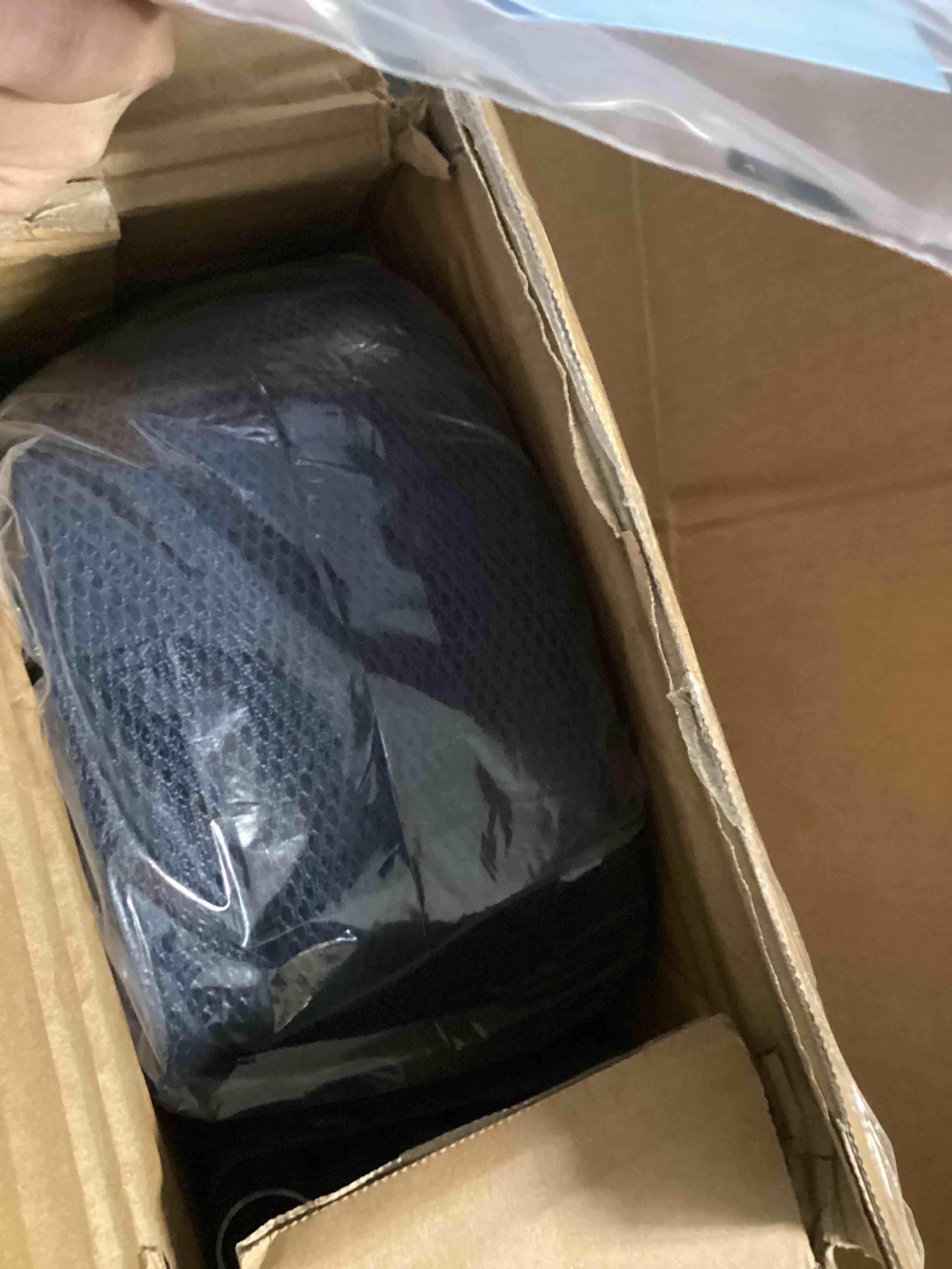 https://s3.amazonaws.com/lotting-images-prod/bidfta/RED5227816_1700591516915.jpeg