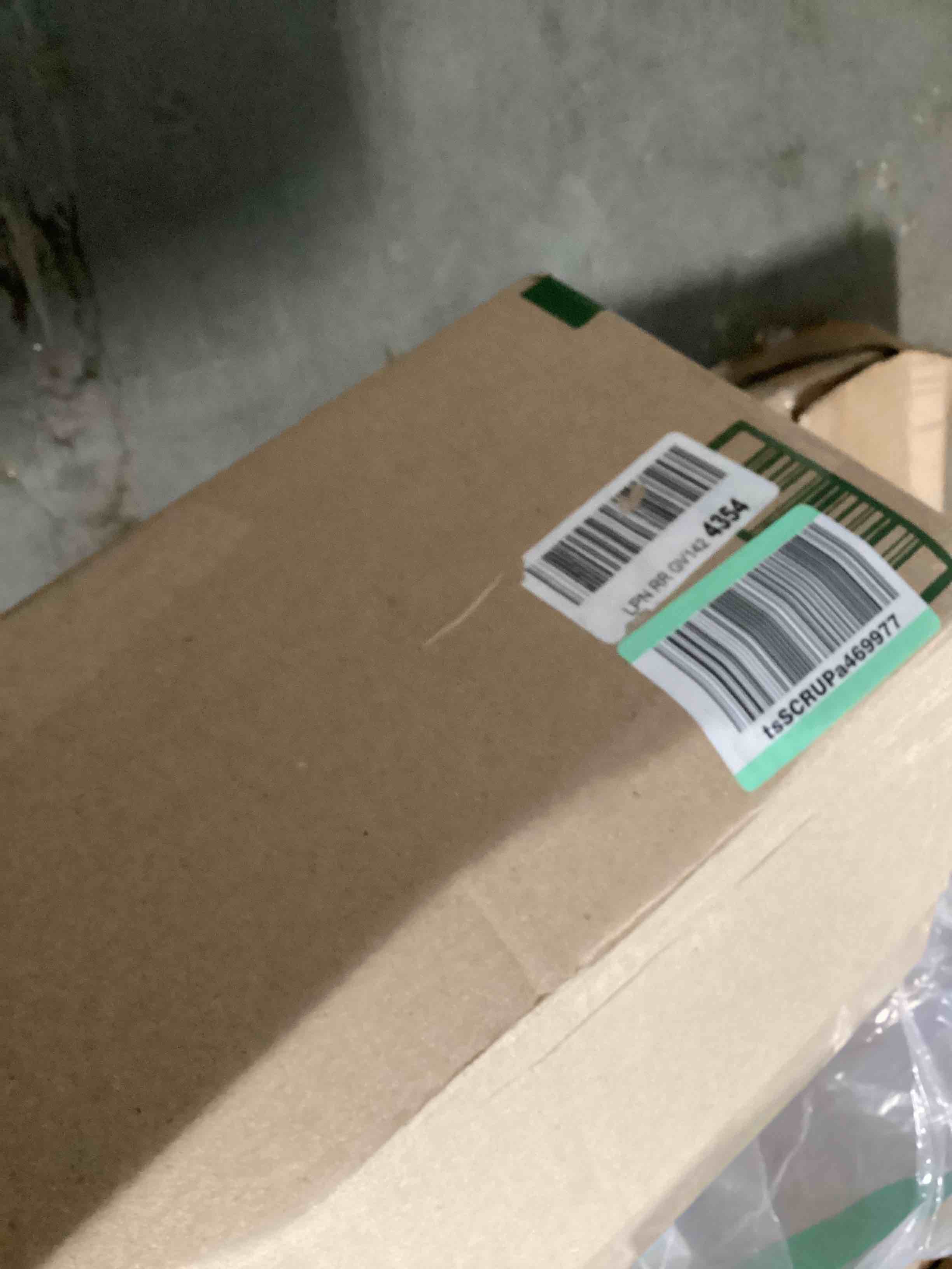 https://s3.amazonaws.com/lotting-images-prod/bidfta/RED5227817_1700591341004.jpeg