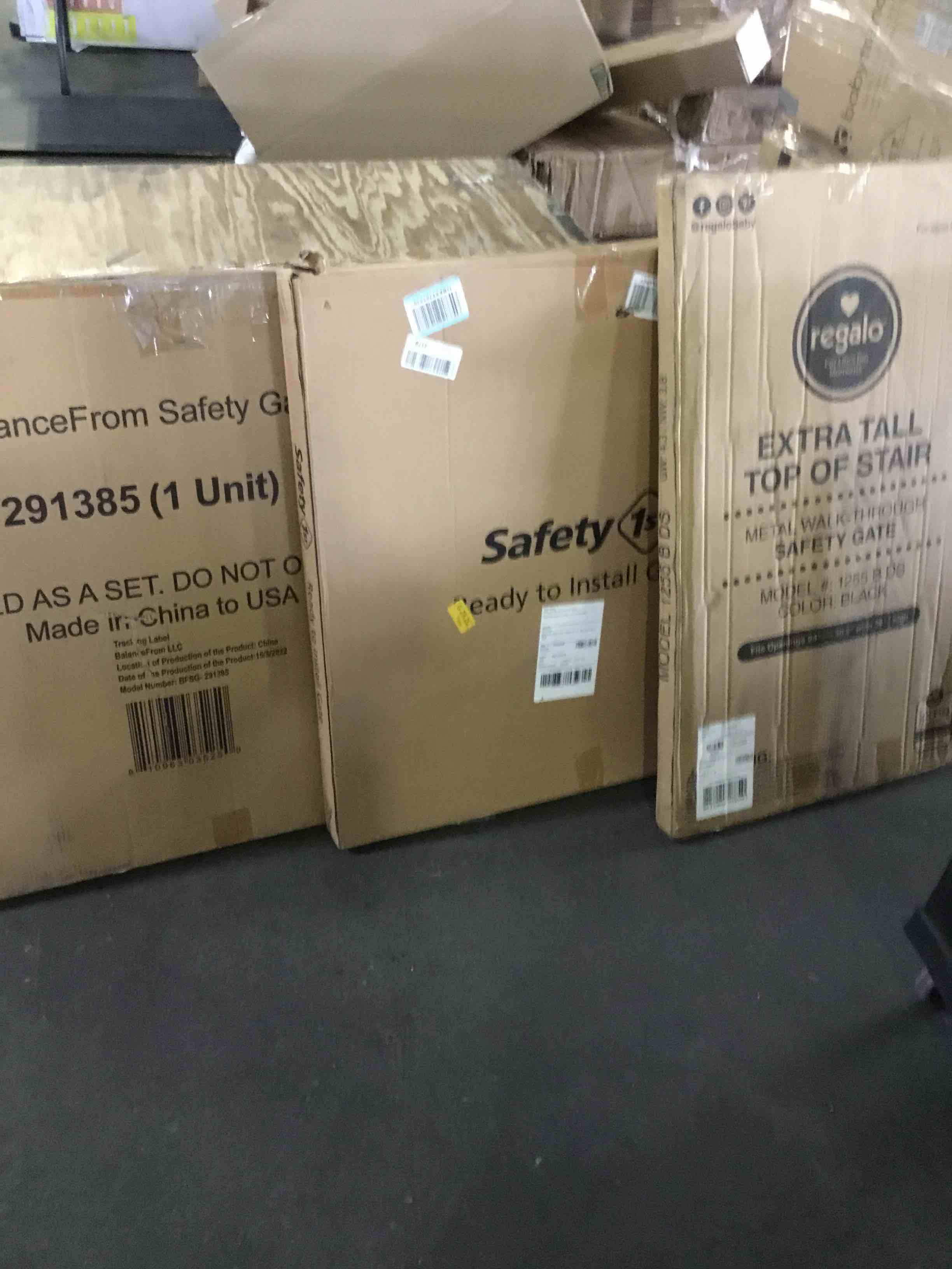 https://s3.amazonaws.com/lotting-images-prod/bidfta/RED5228016_1693941960945.jpeg