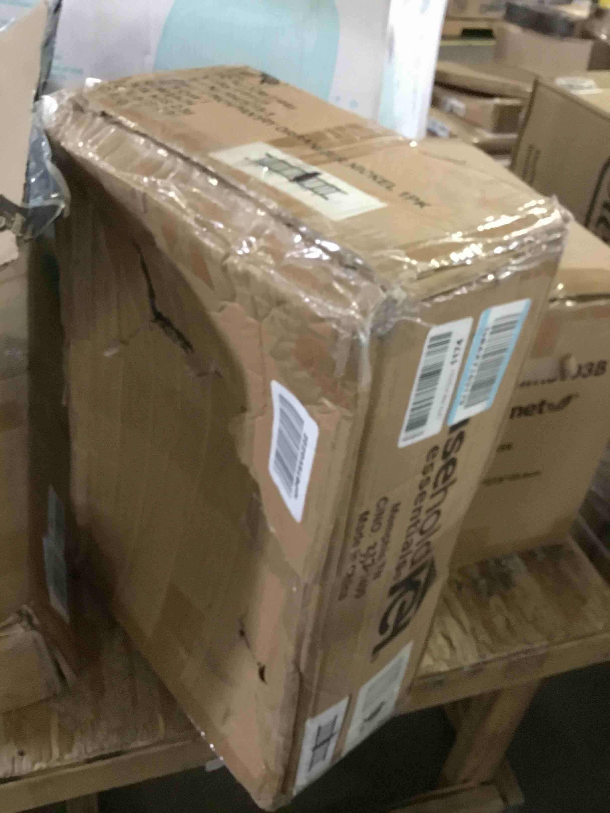 https://s3.amazonaws.com/lotting-images-prod/bidfta/RED5228153_1694022689961.jpeg
