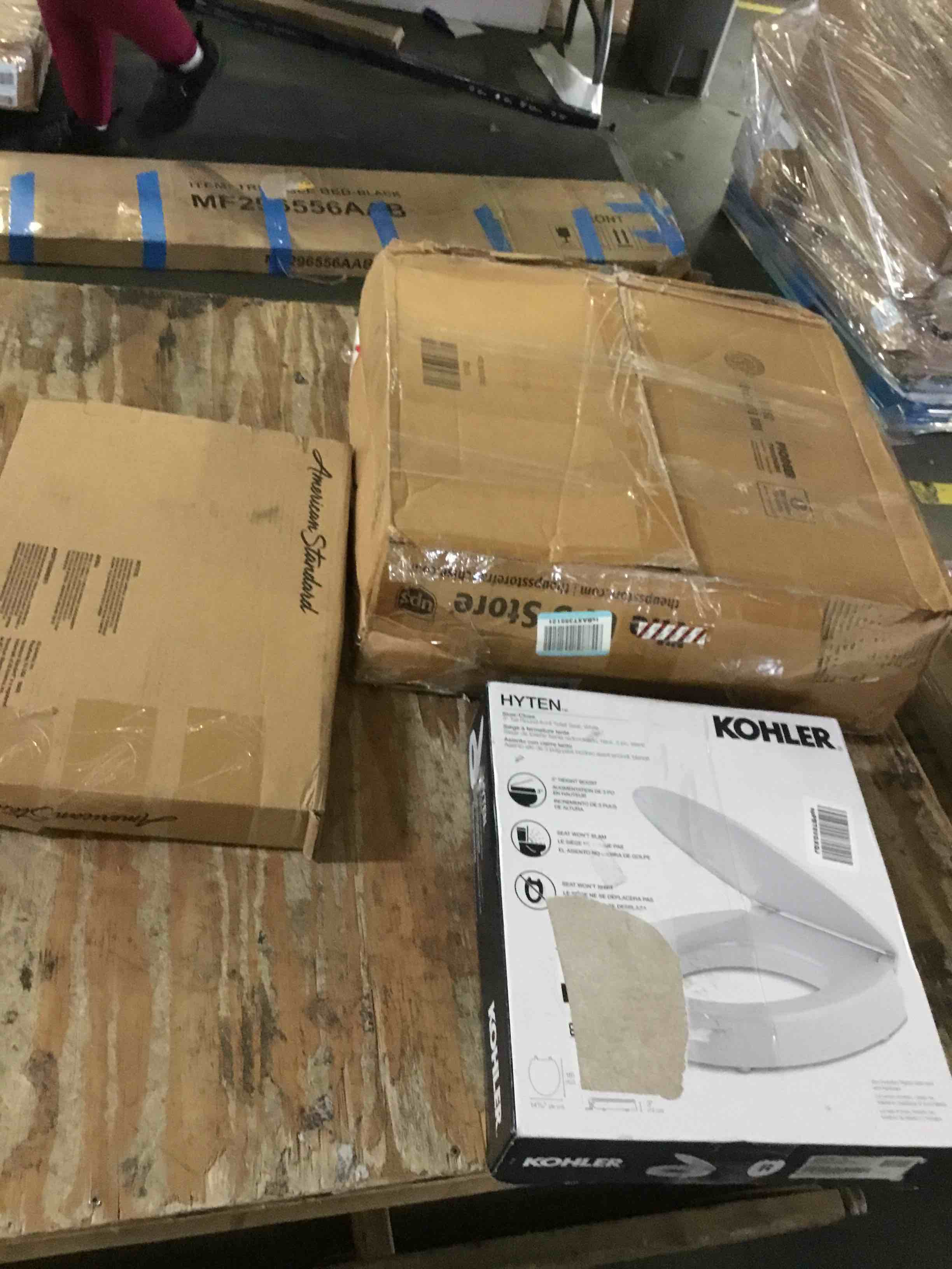 https://s3.amazonaws.com/lotting-images-prod/bidfta/RED5228176_1694025312650.jpeg
