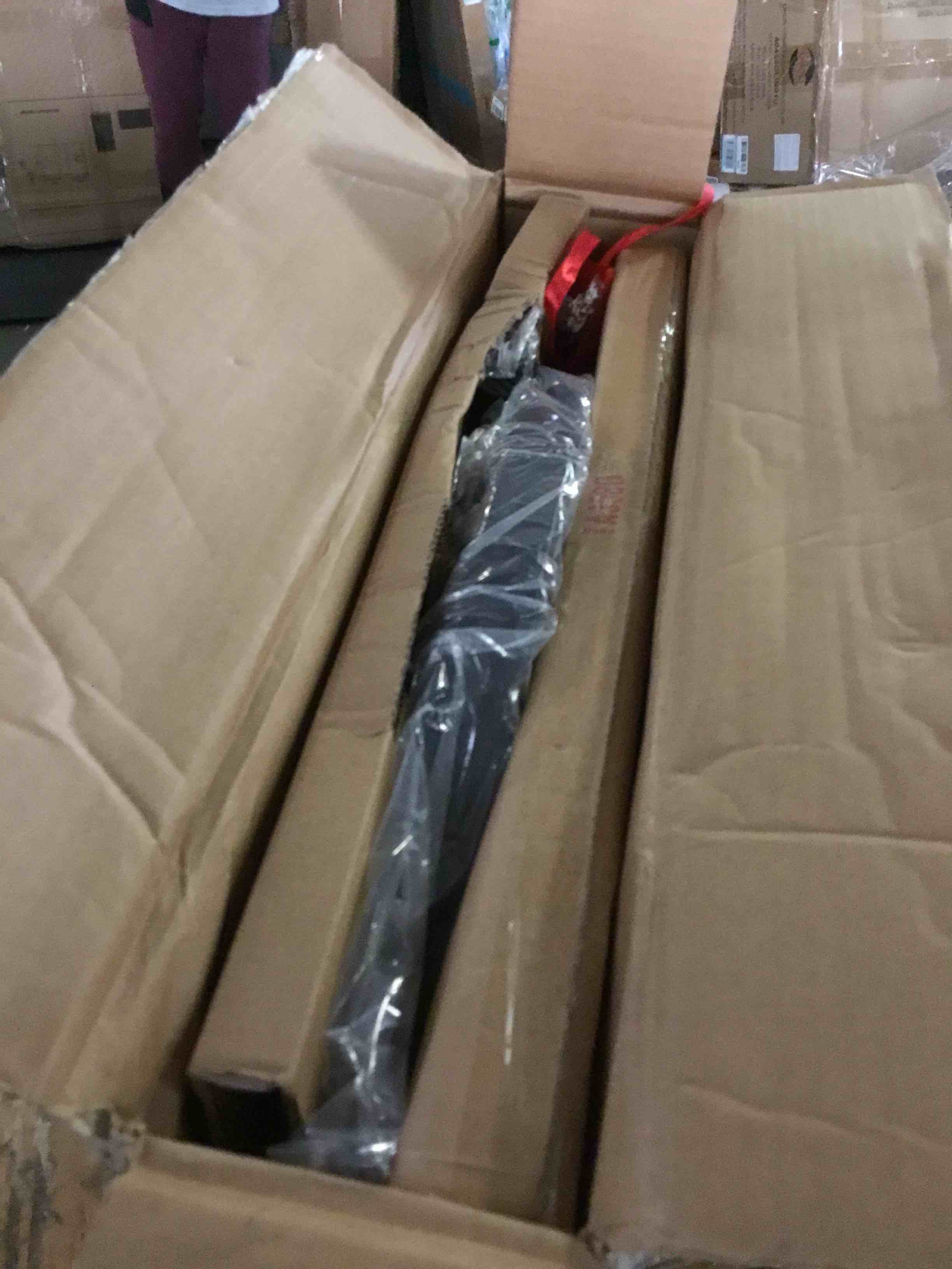 https://s3.amazonaws.com/lotting-images-prod/bidfta/RED5228231_1694089608451.jpeg