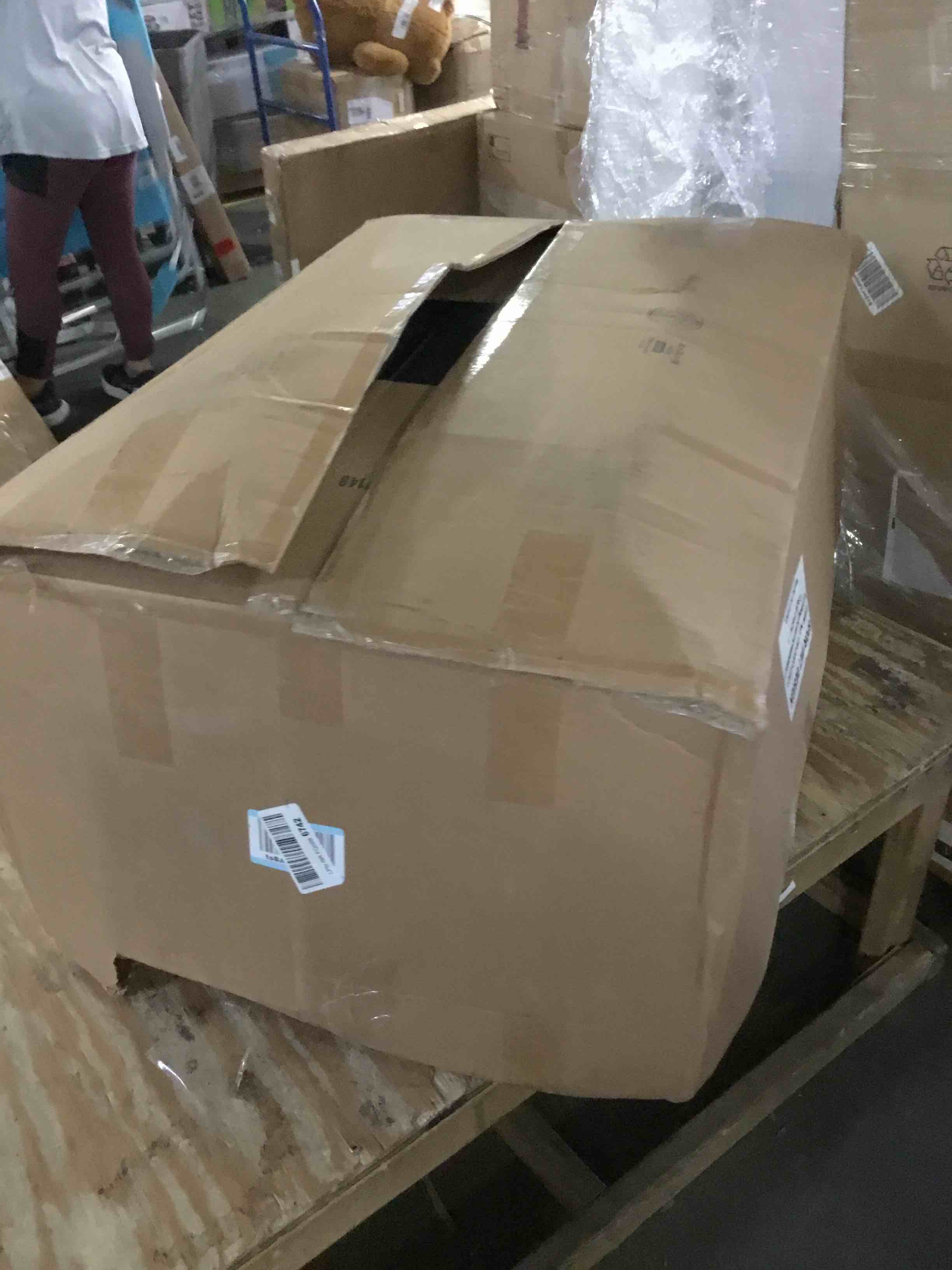 https://s3.amazonaws.com/lotting-images-prod/bidfta/RED5228262_1694094671862.jpeg