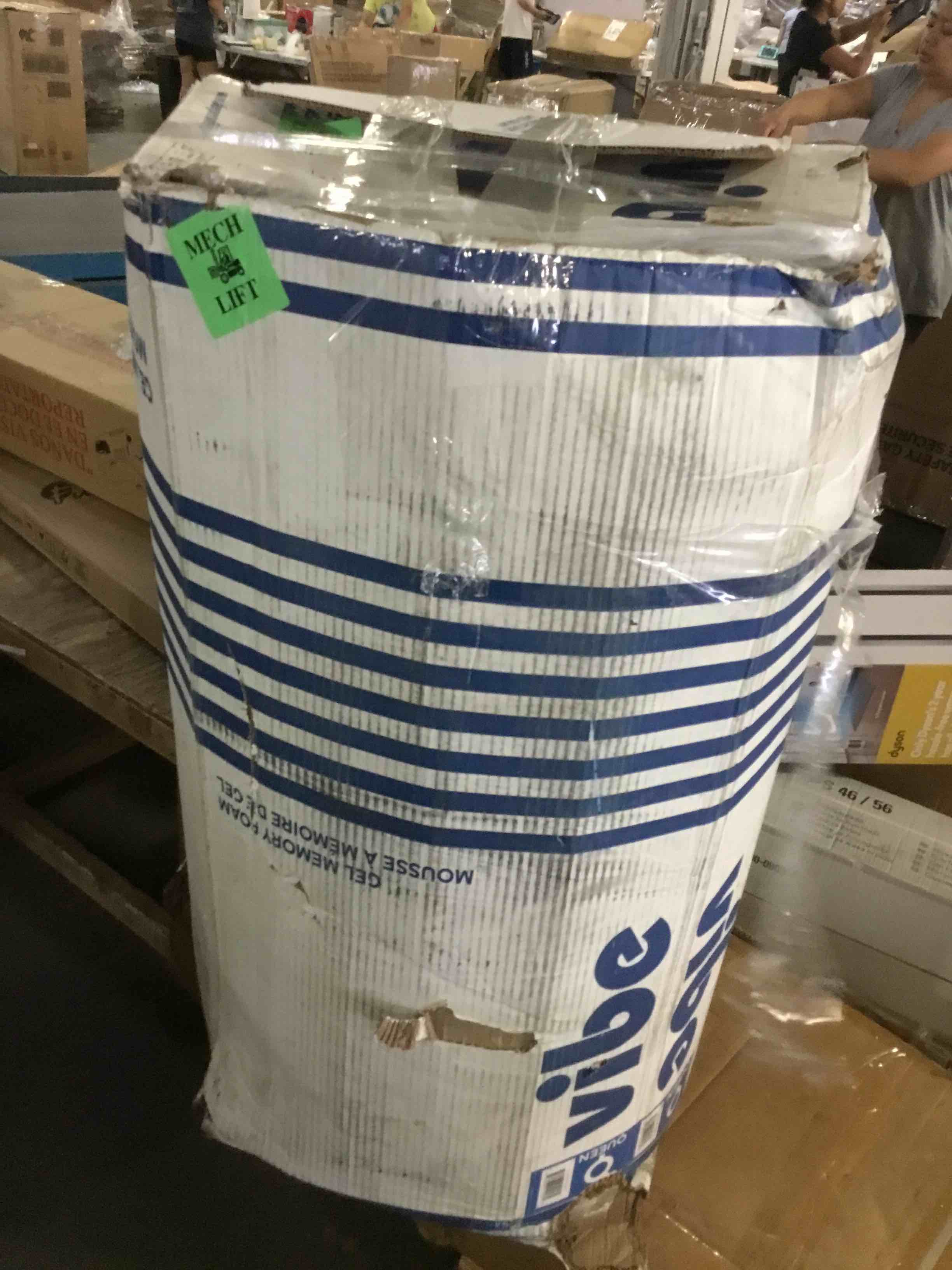 https://s3.amazonaws.com/lotting-images-prod/bidfta/RED5228265_1694097386698.jpeg