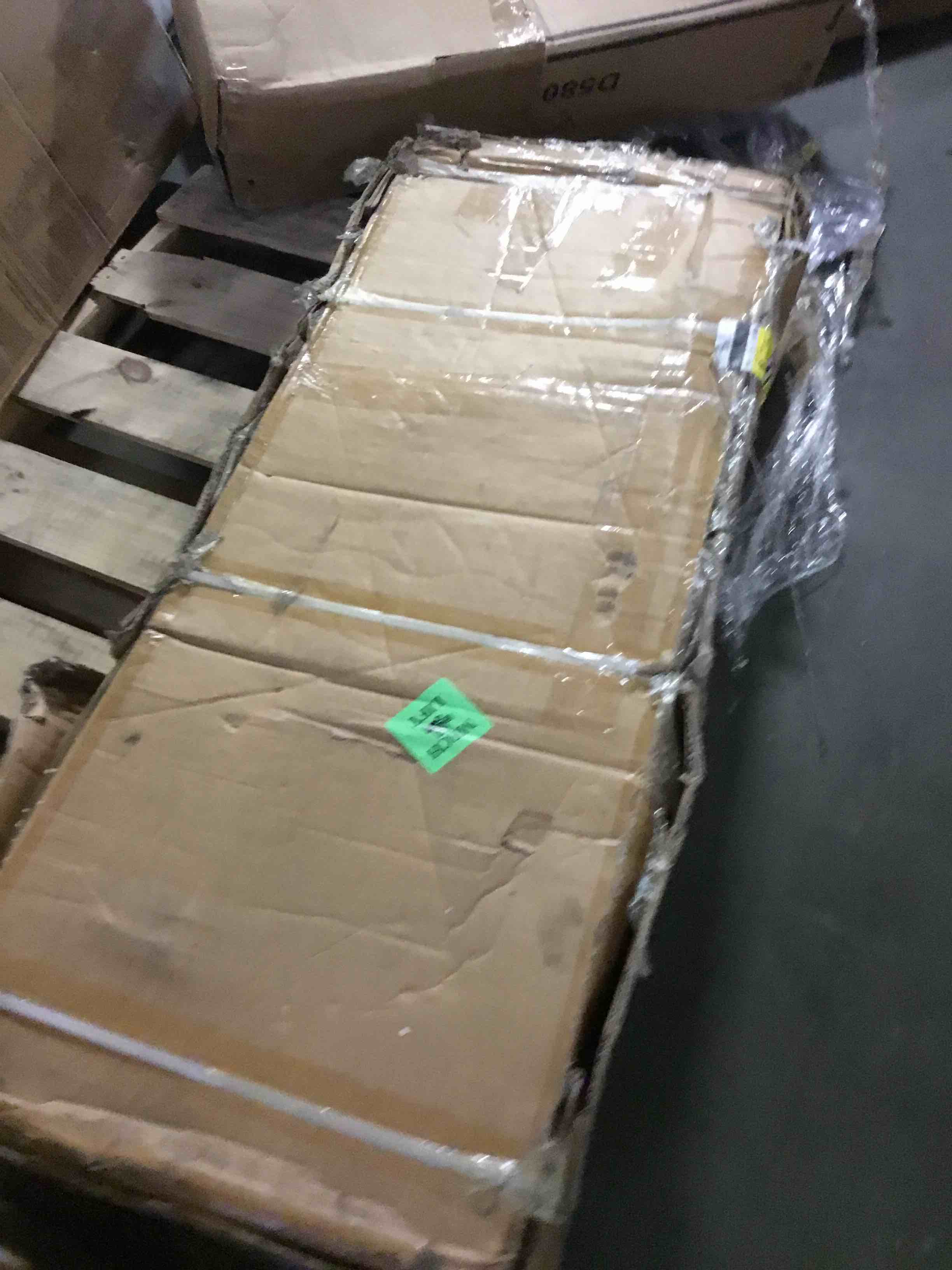 https://s3.amazonaws.com/lotting-images-prod/bidfta/RED5228267_1694097642770.jpeg