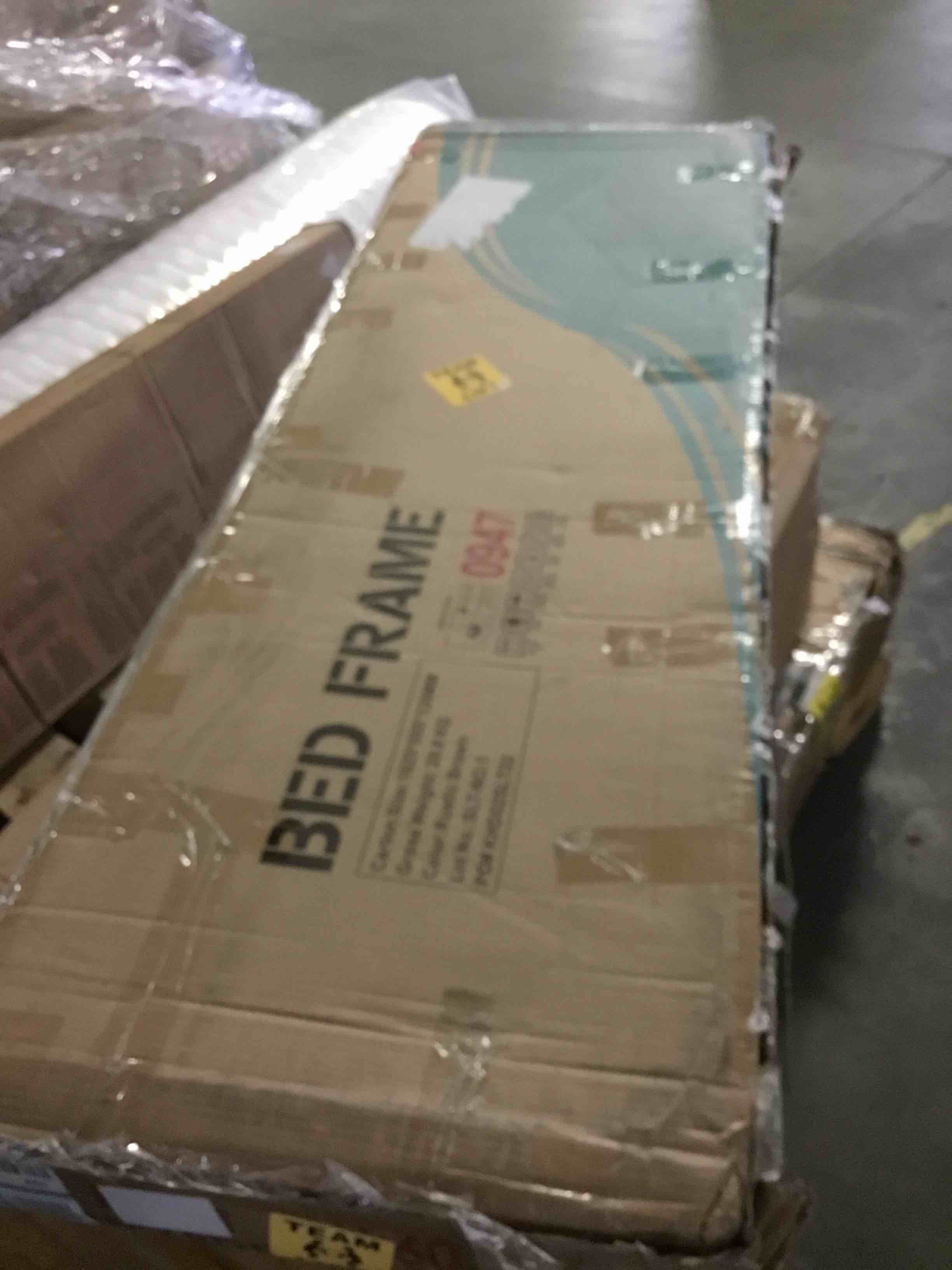 https://s3.amazonaws.com/lotting-images-prod/bidfta/RED5228269_1694097938932.jpeg