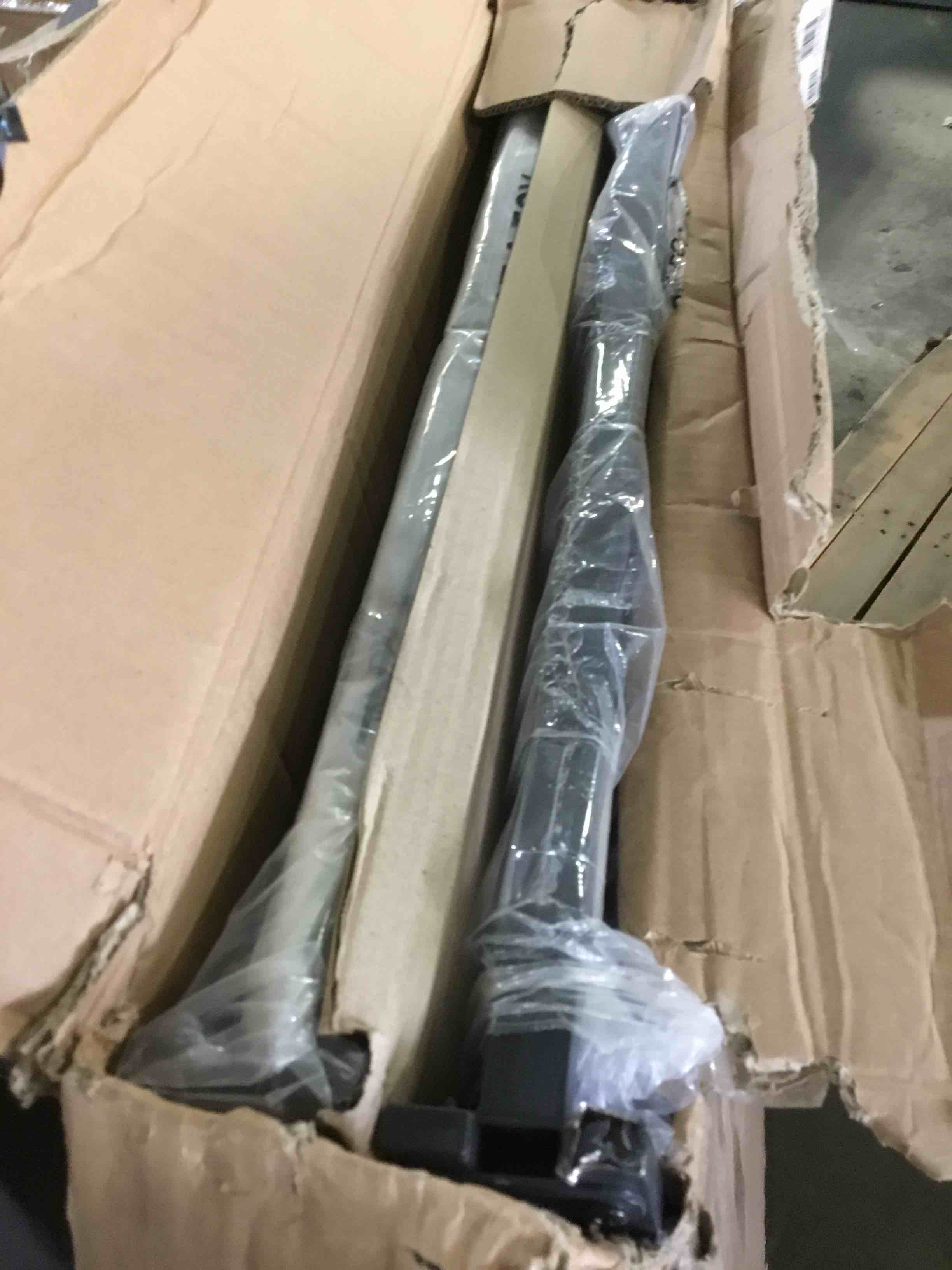 https://s3.amazonaws.com/lotting-images-prod/bidfta/RED5228480_1694195857458.jpeg
