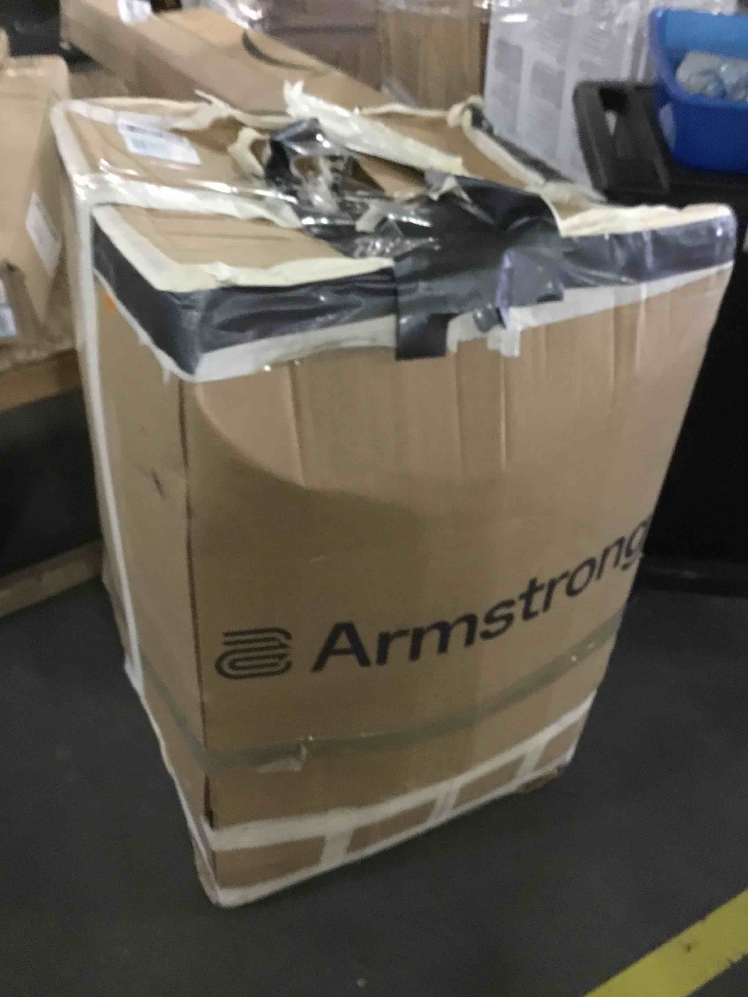 https://s3.amazonaws.com/lotting-images-prod/bidfta/RED5228929_1694529674862.jpeg