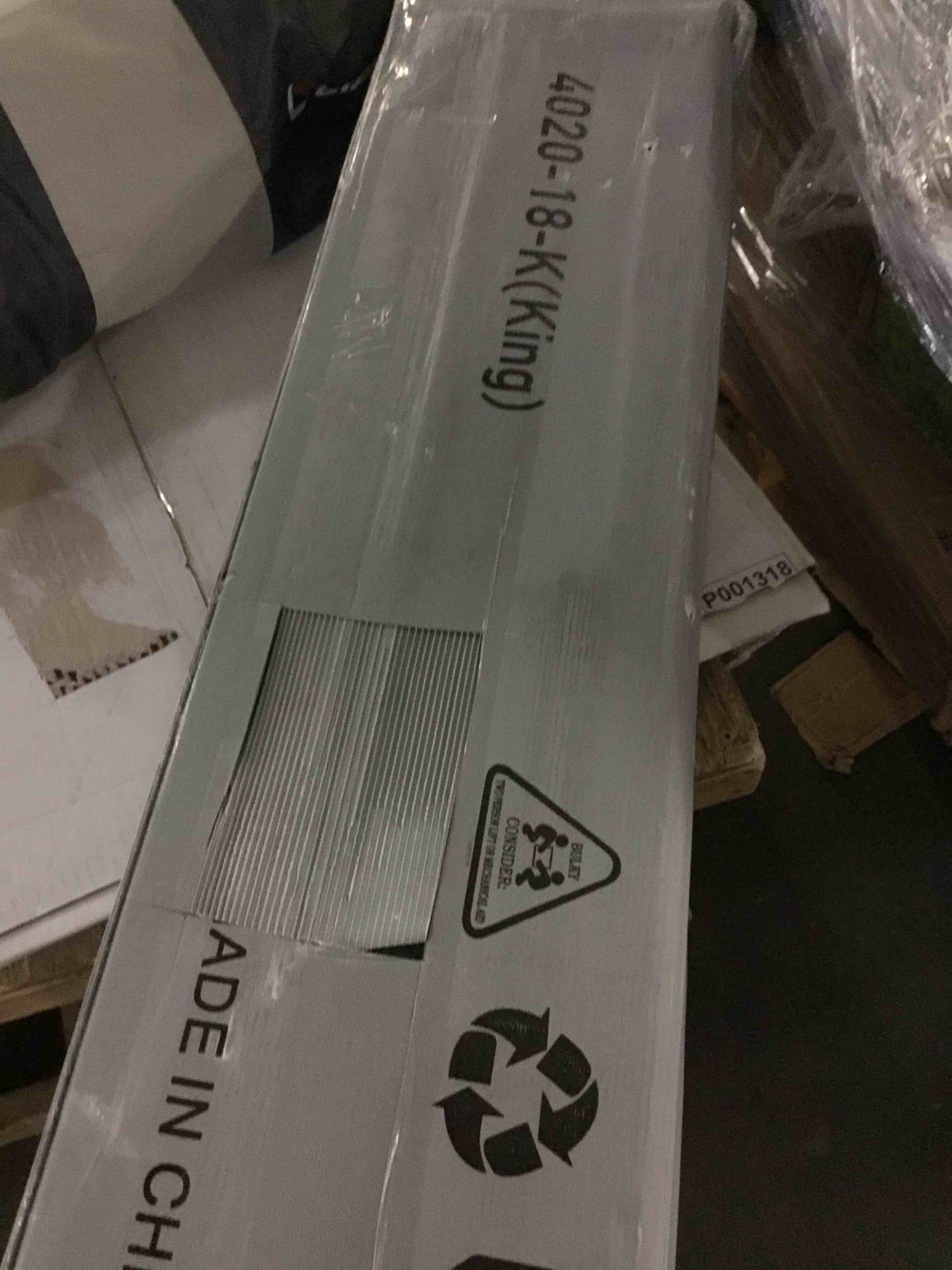 https://s3.amazonaws.com/lotting-images-prod/bidfta/RED5228953_1694533388177.jpeg