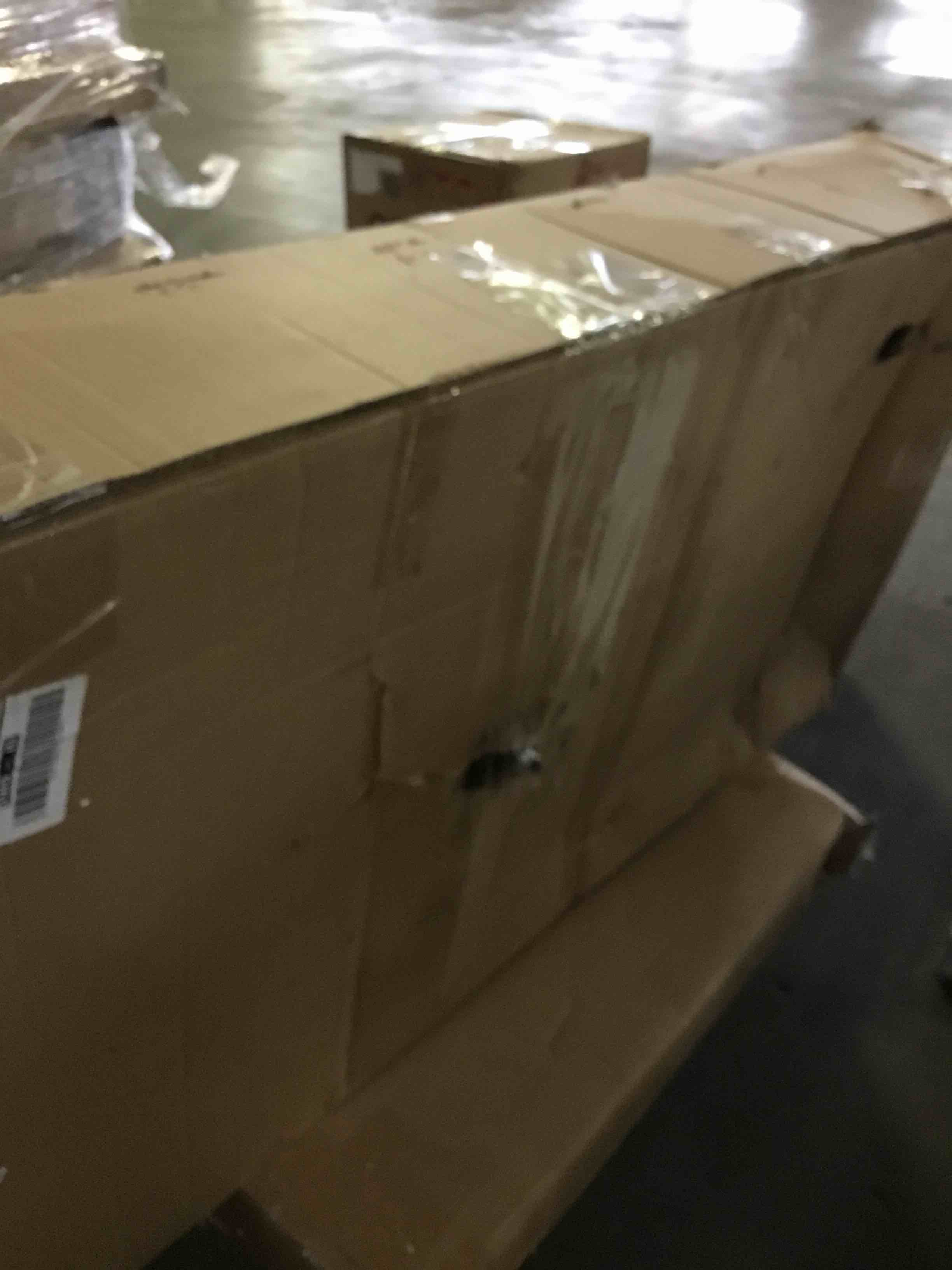 https://s3.amazonaws.com/lotting-images-prod/bidfta/RED5228996_1694542577106.jpeg