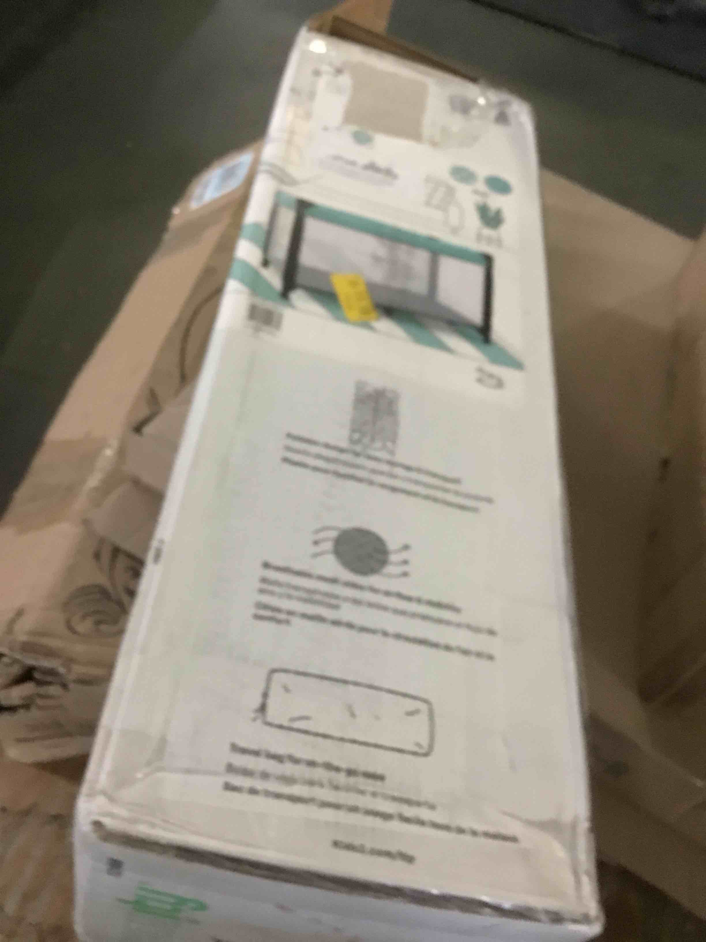 https://s3.amazonaws.com/lotting-images-prod/bidfta/RED5229103_1694611807092.jpeg