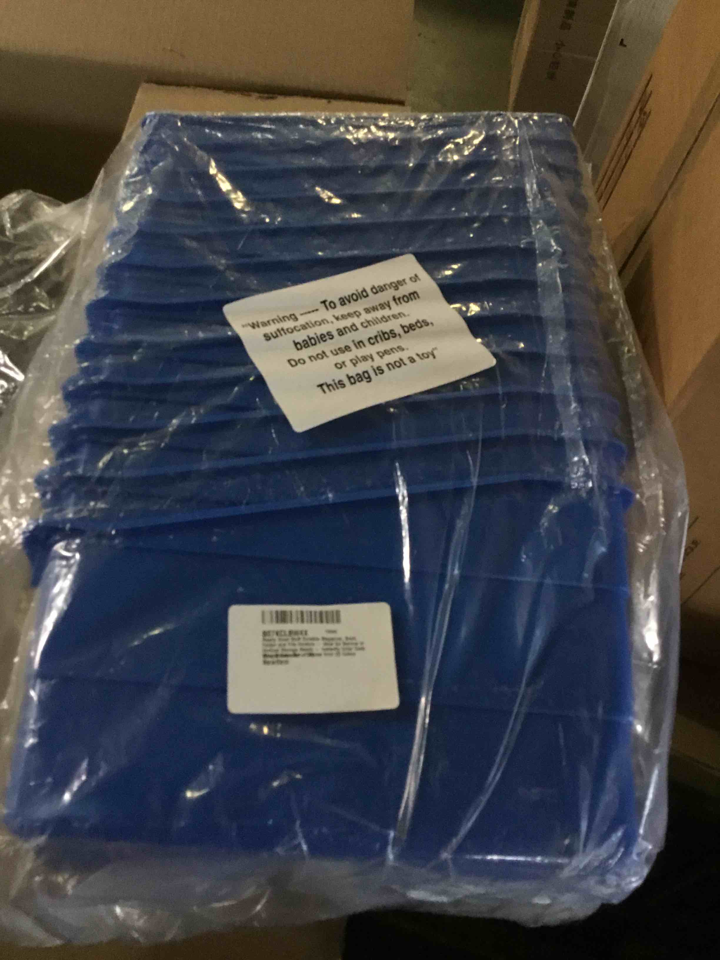 https://s3.amazonaws.com/lotting-images-prod/bidfta/RED5229167_1694625534877.jpeg