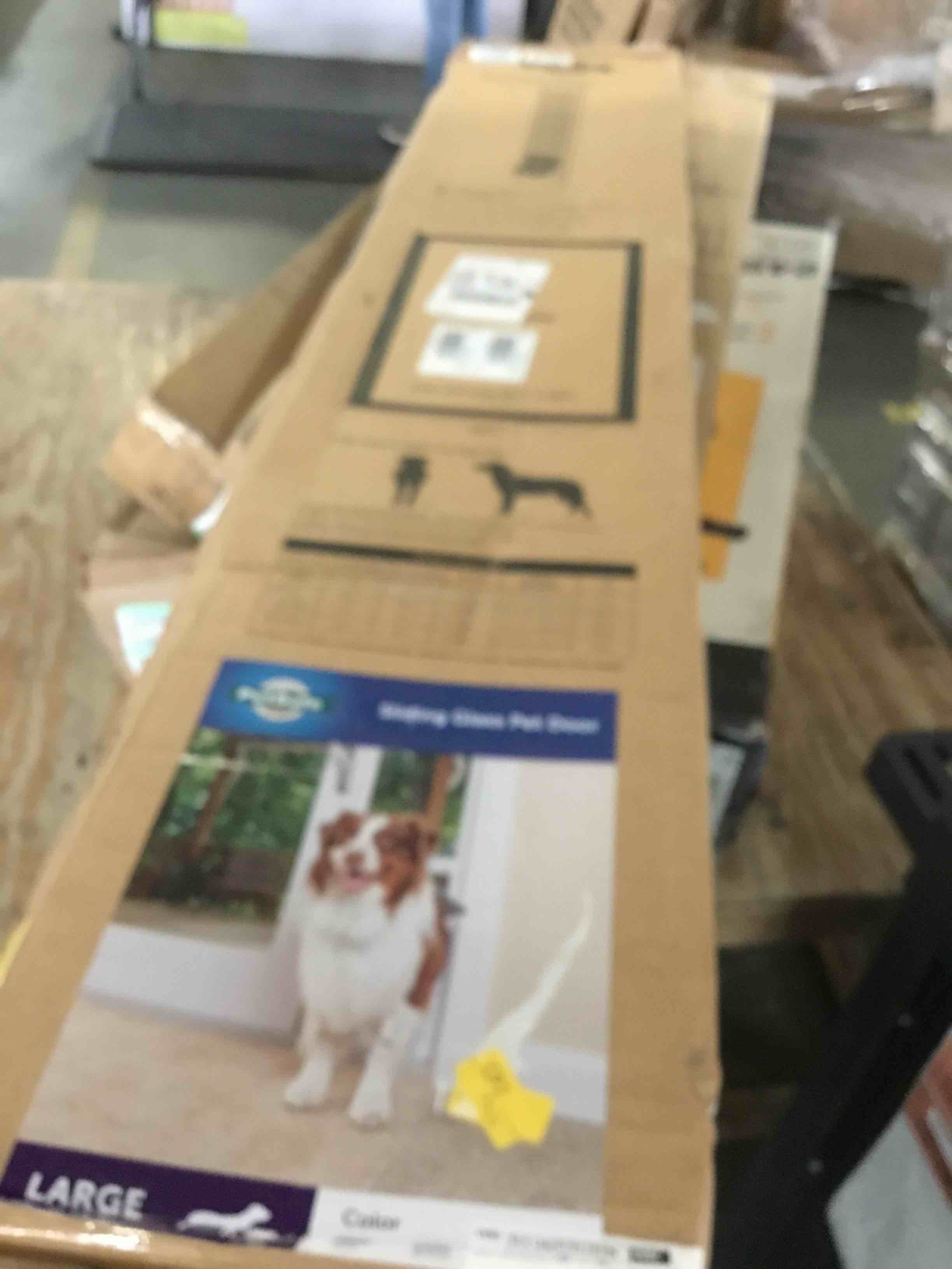 https://s3.amazonaws.com/lotting-images-prod/bidfta/RED5229279_1694695922894.jpeg
