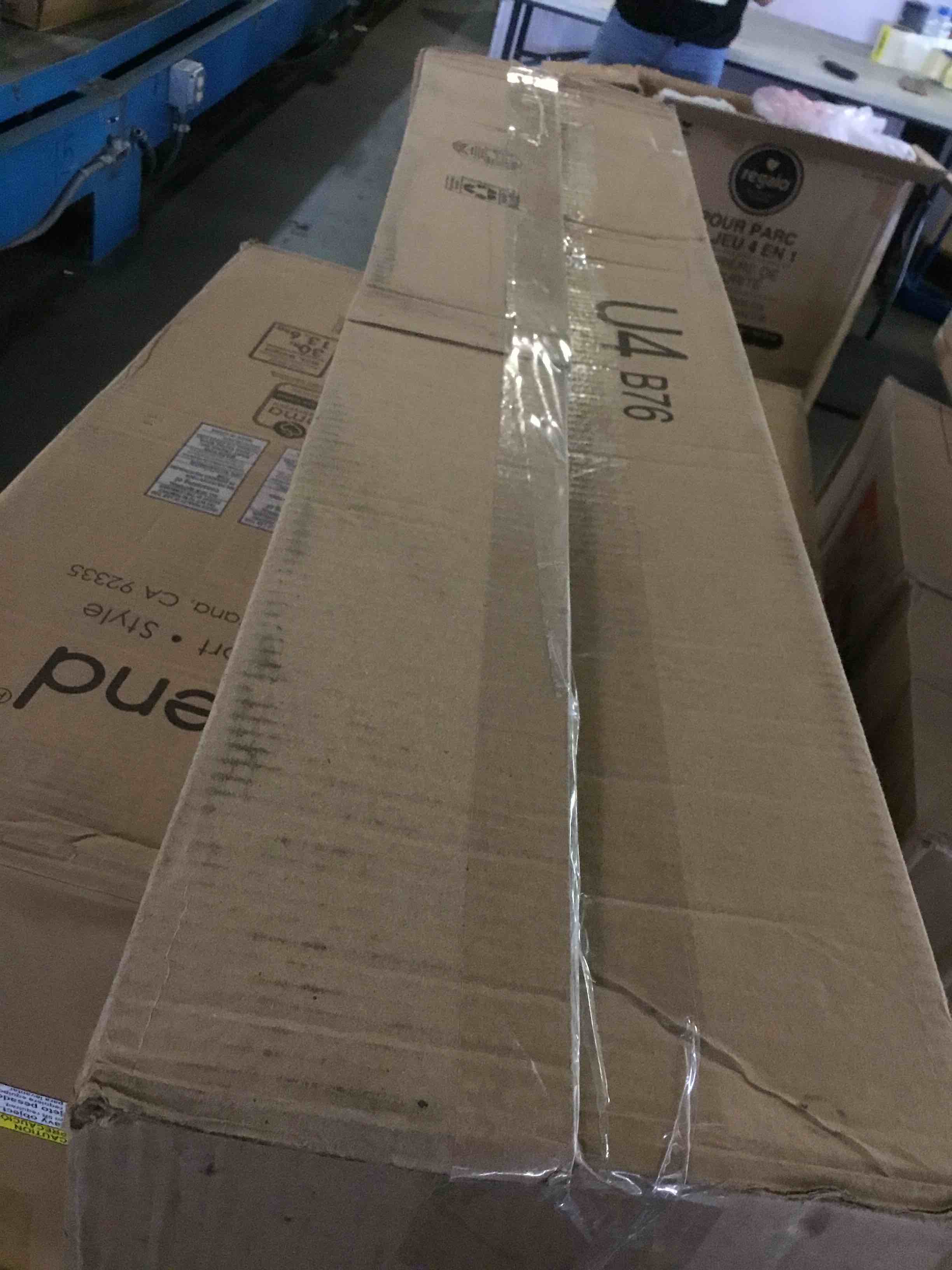 https://s3.amazonaws.com/lotting-images-prod/bidfta/RED5229300_1694699180346.jpeg
