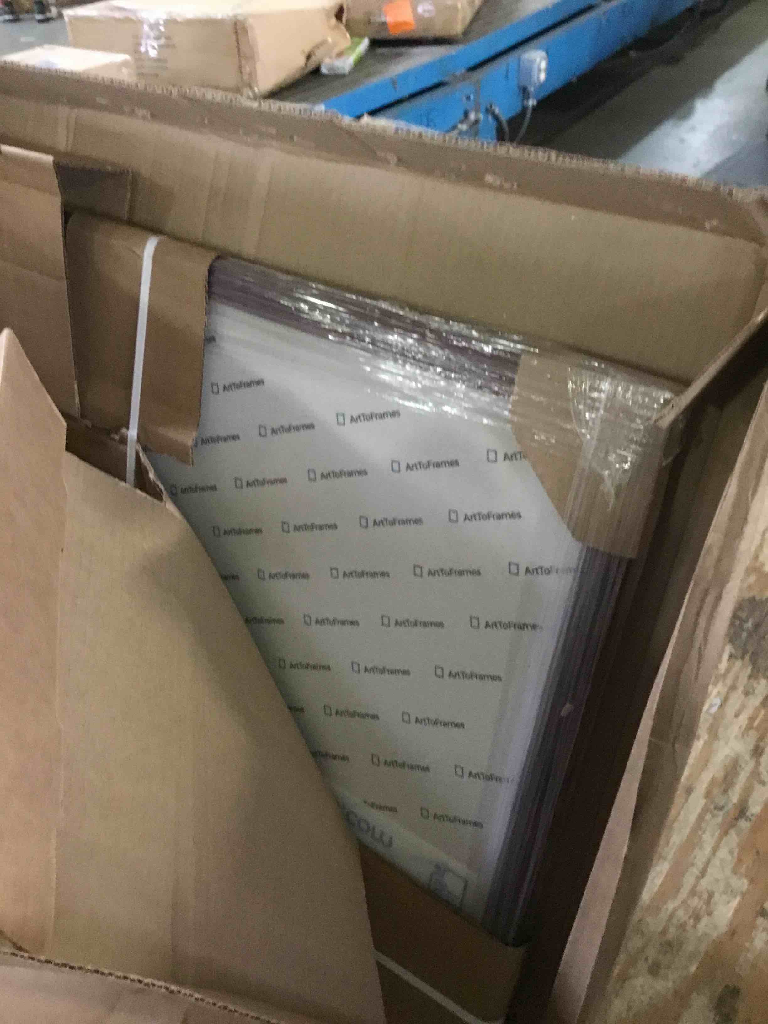 https://s3.amazonaws.com/lotting-images-prod/bidfta/RED5229371_1694712733759.jpeg