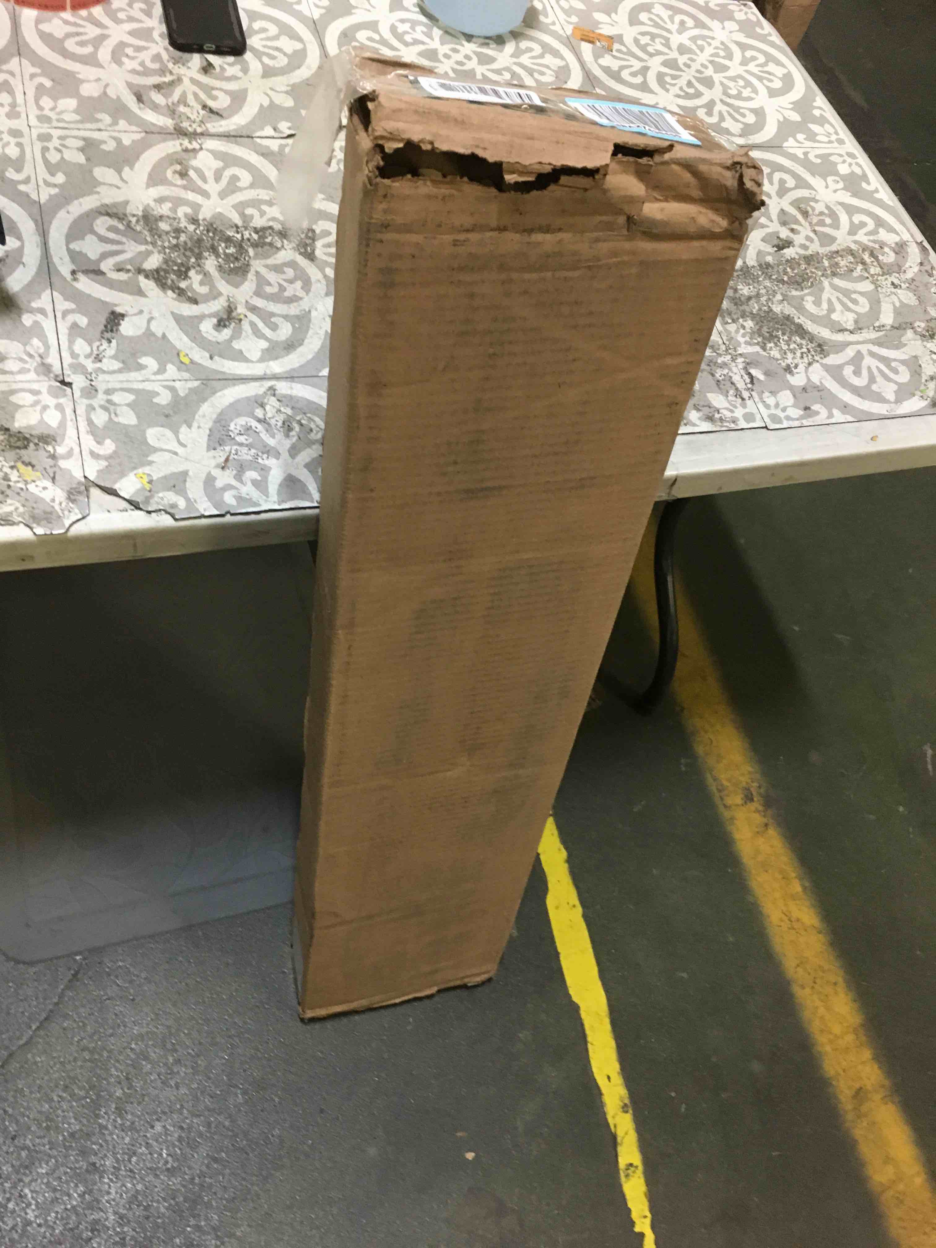 https://s3.amazonaws.com/lotting-images-prod/bidfta/RED5229485_1693998985218.jpeg