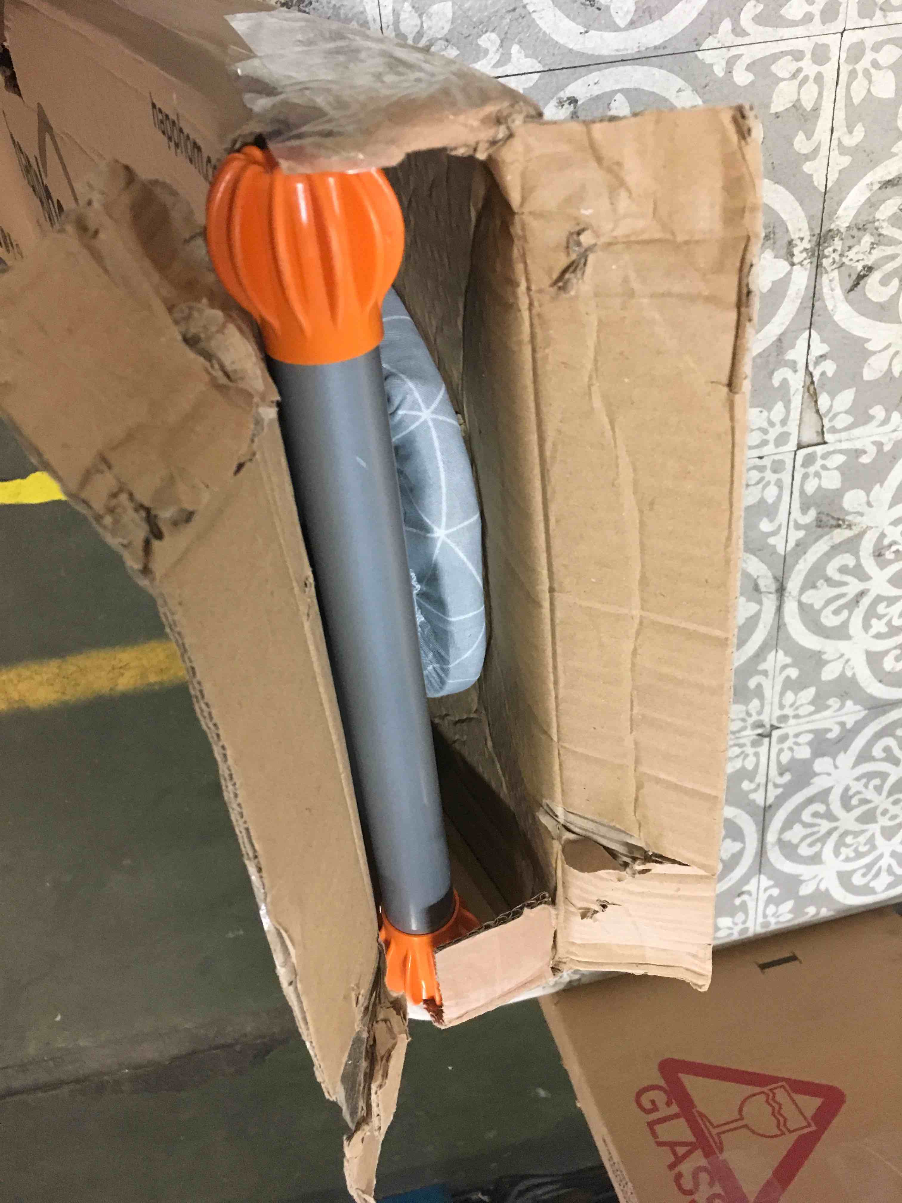 https://s3.amazonaws.com/lotting-images-prod/bidfta/RED5229531_1694005548236.jpeg