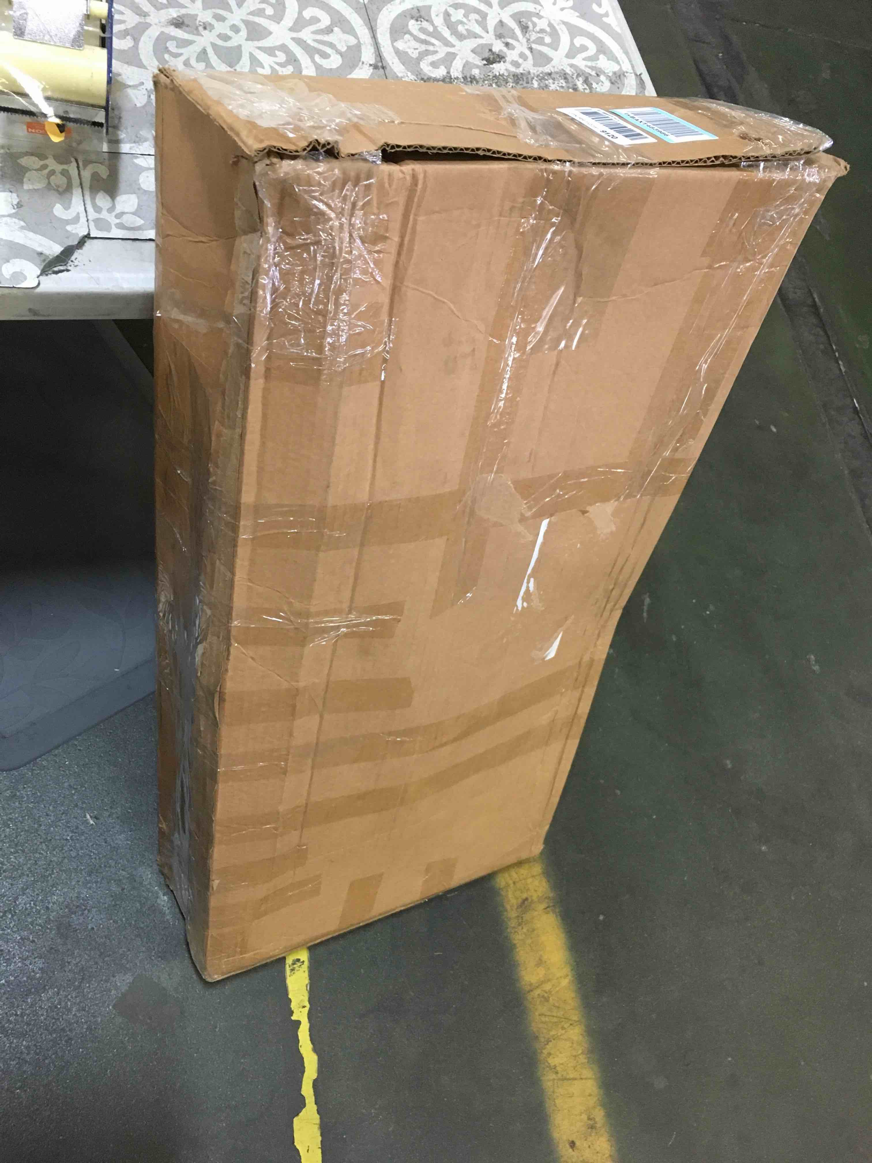 https://s3.amazonaws.com/lotting-images-prod/bidfta/RED5229539_1694007772186.jpeg