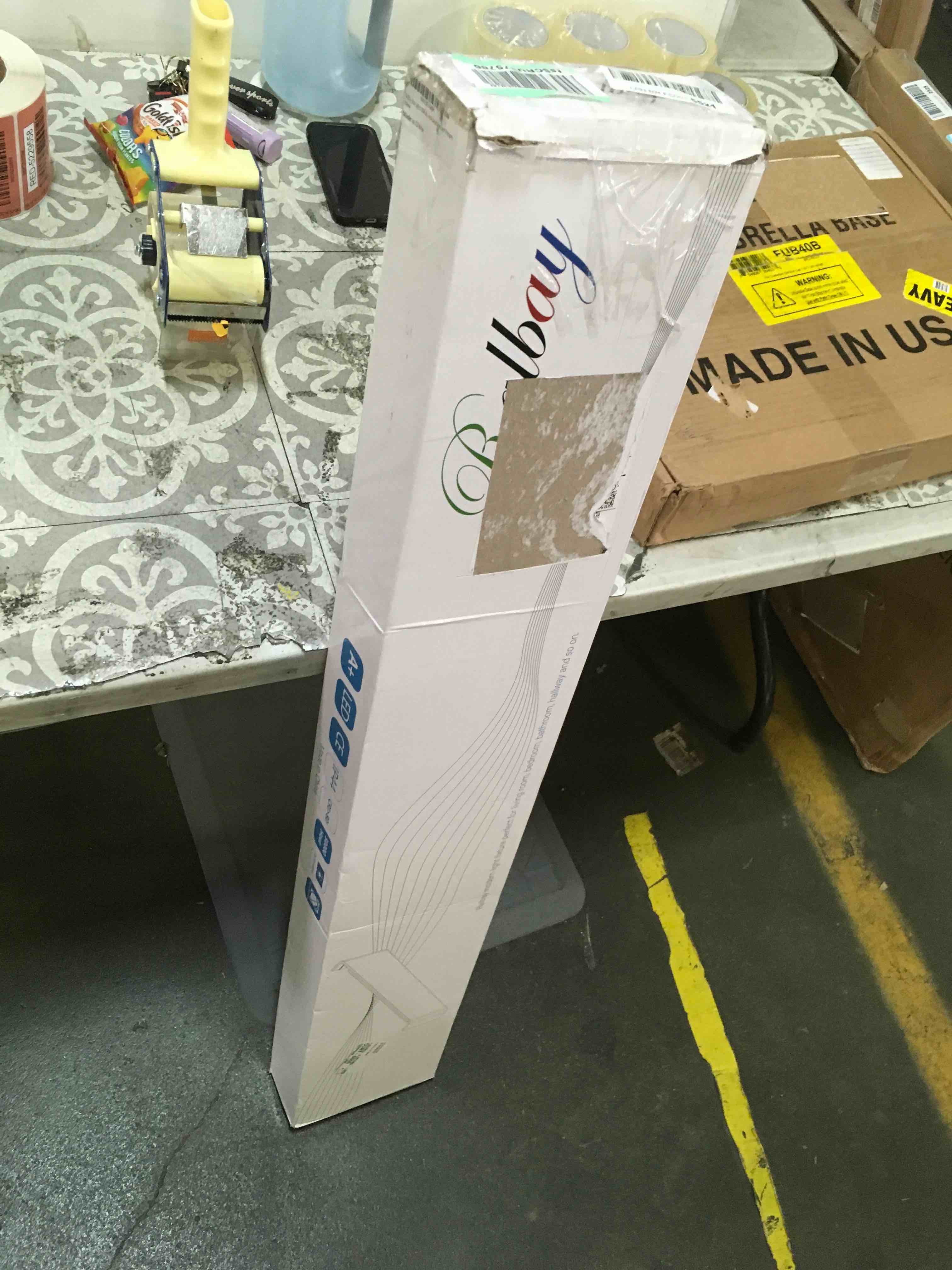 https://s3.amazonaws.com/lotting-images-prod/bidfta/RED5229552_1694012241345.jpeg