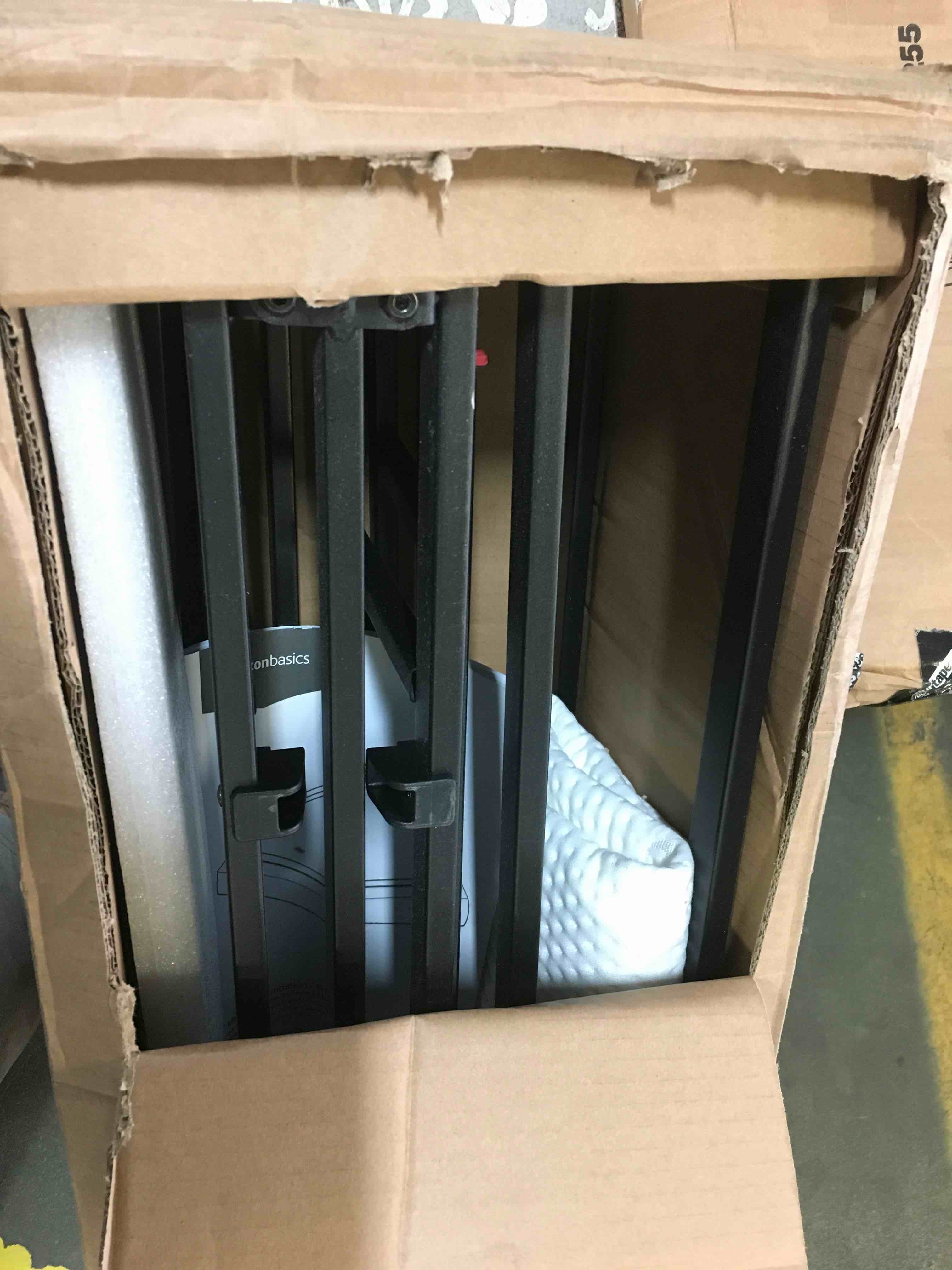https://s3.amazonaws.com/lotting-images-prod/bidfta/RED5229567_1694015455319.jpeg