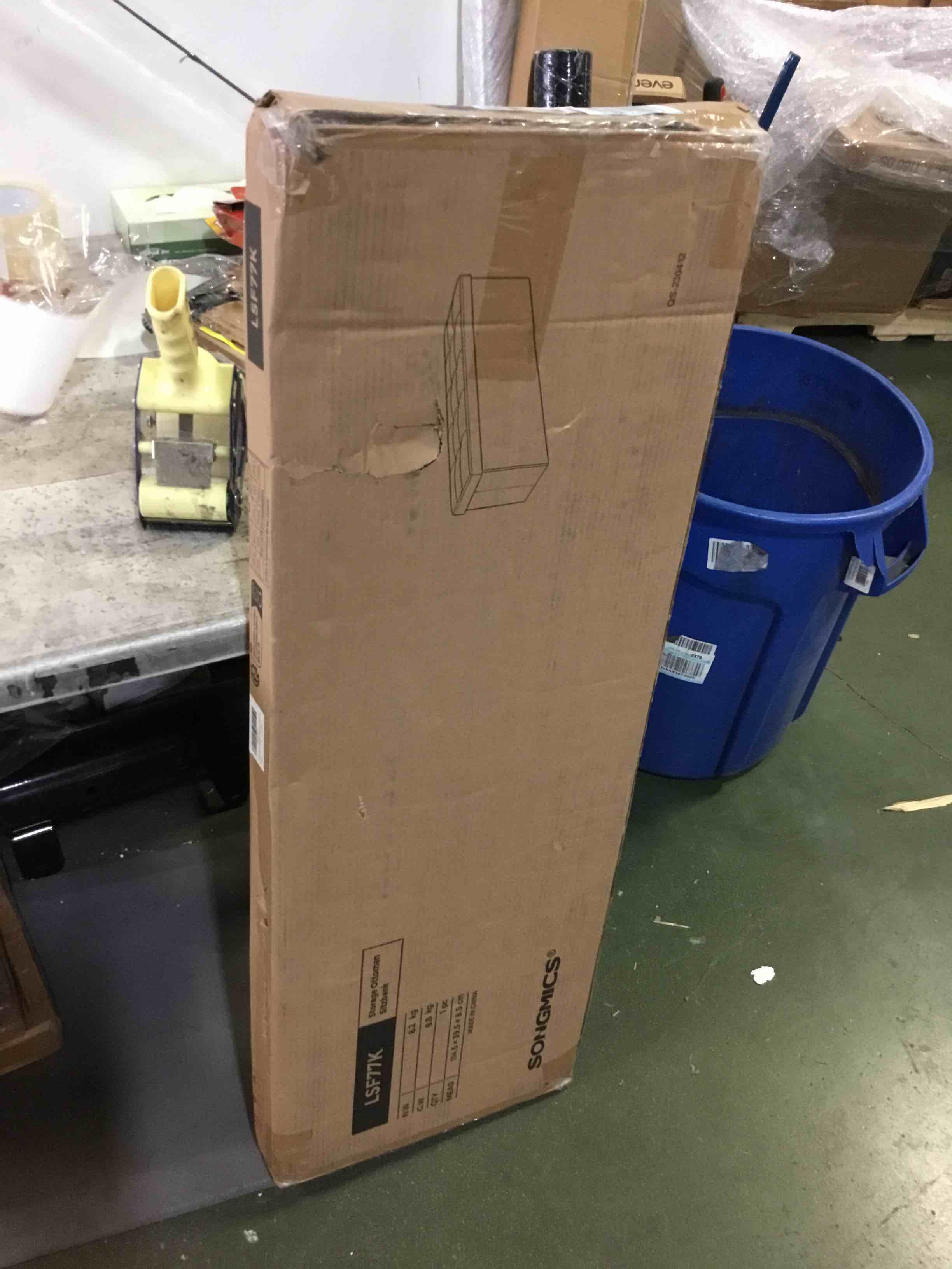 https://s3.amazonaws.com/lotting-images-prod/bidfta/RED5229726_1694104543278.jpeg