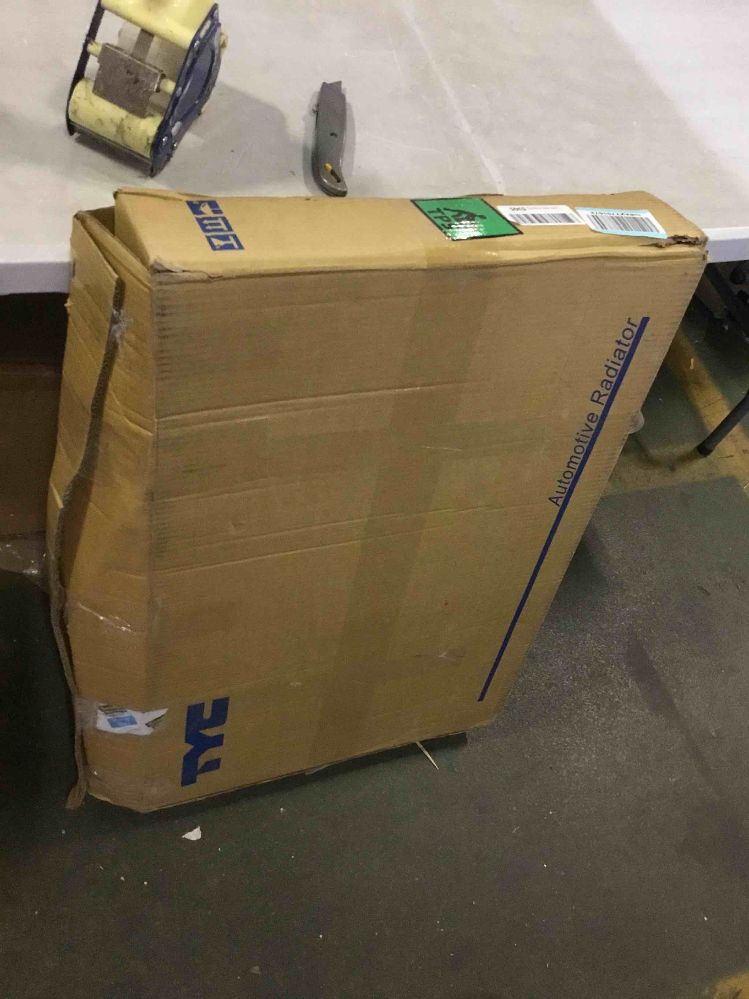 https://s3.amazonaws.com/lotting-images-prod/bidfta/RED5229834_1694185646469.jpeg