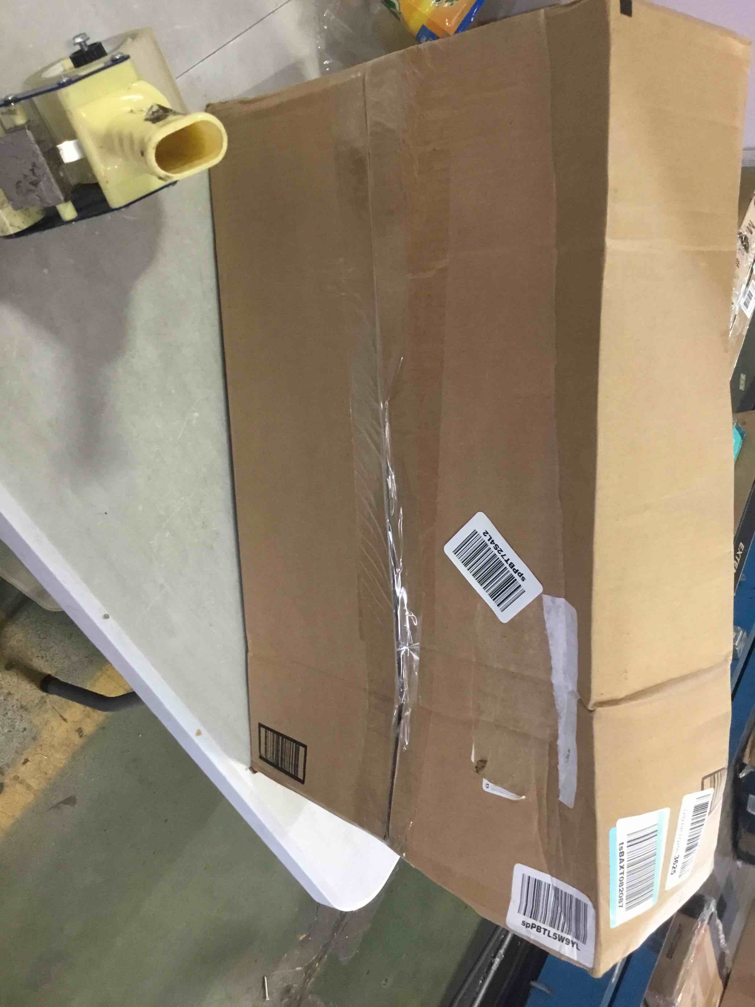 https://s3.amazonaws.com/lotting-images-prod/bidfta/RED5229882_1694196082648.jpeg