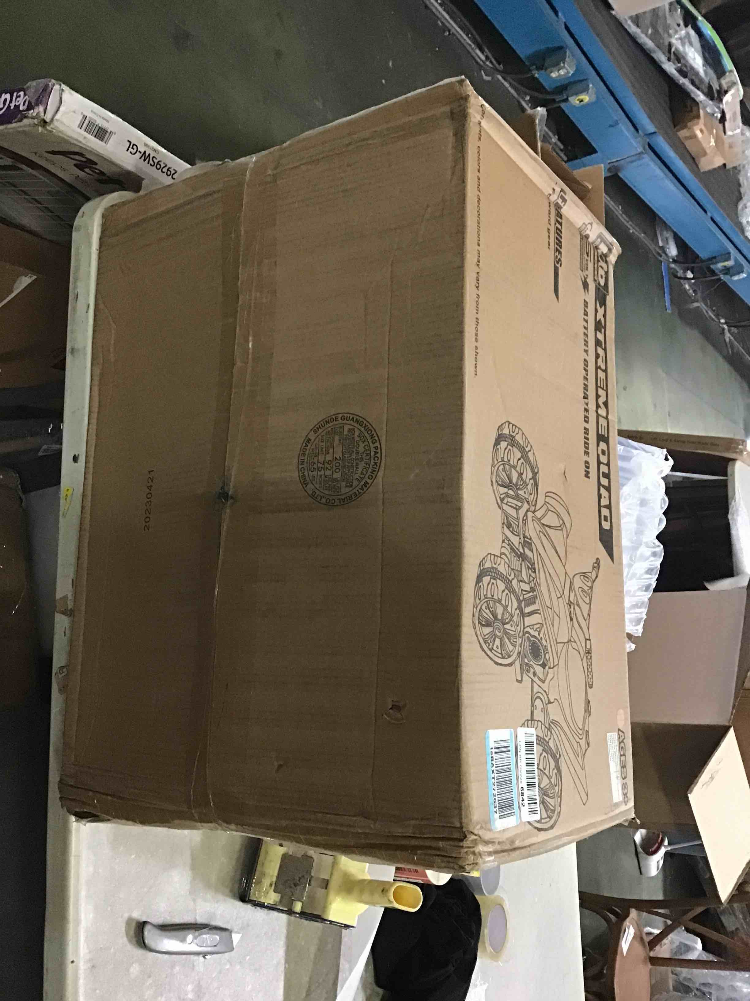 https://s3.amazonaws.com/lotting-images-prod/bidfta/RED5230099_1694442592096.jpeg