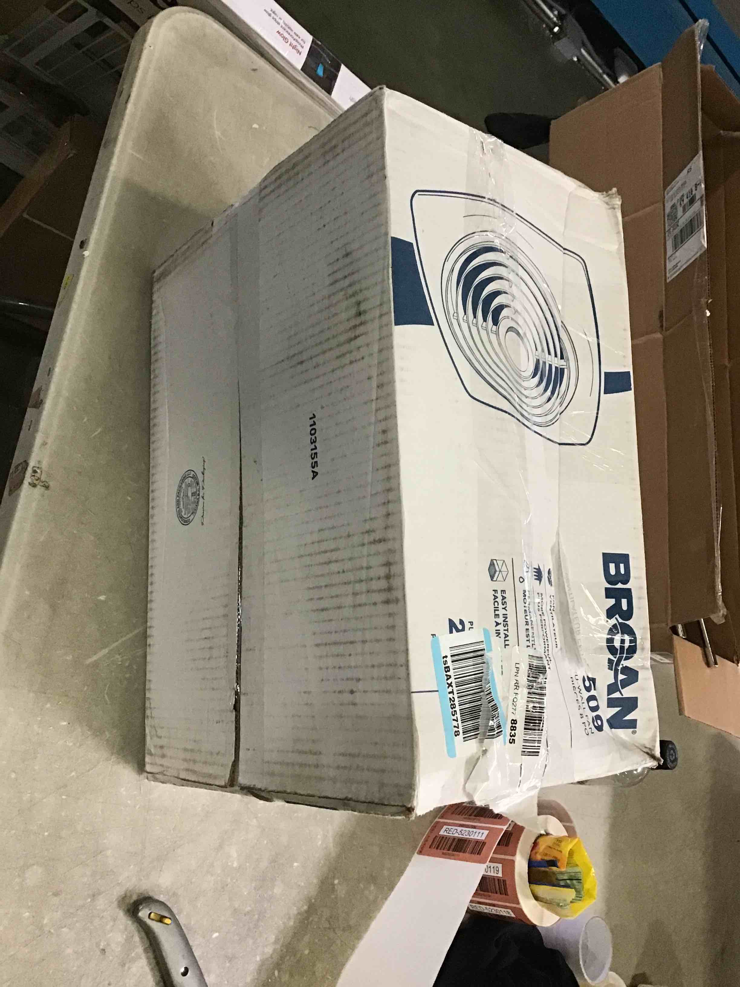 https://s3.amazonaws.com/lotting-images-prod/bidfta/RED5230111_1694444188746.jpeg