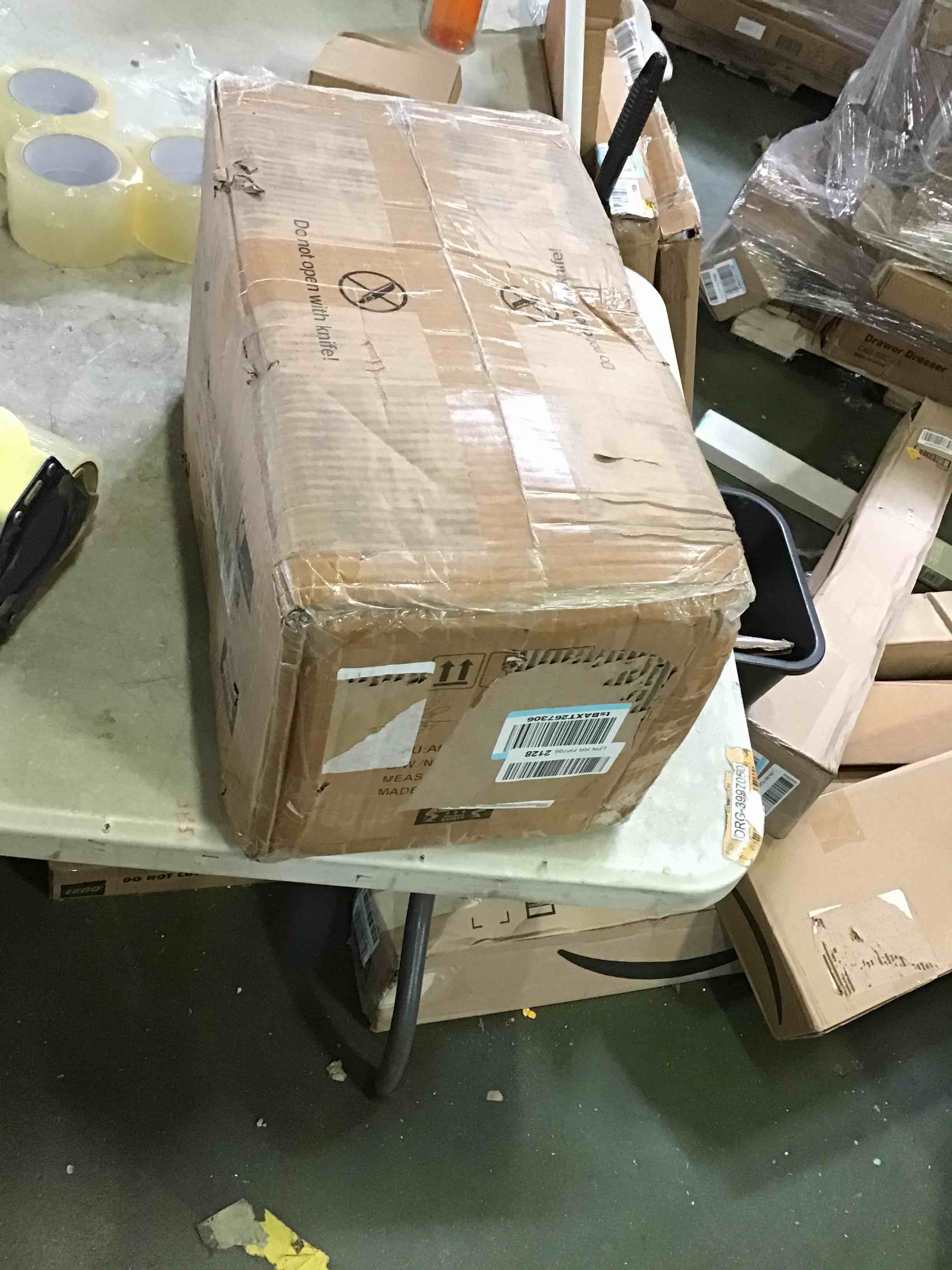 https://s3.amazonaws.com/lotting-images-prod/bidfta/RED5230156_1694453502775.jpeg
