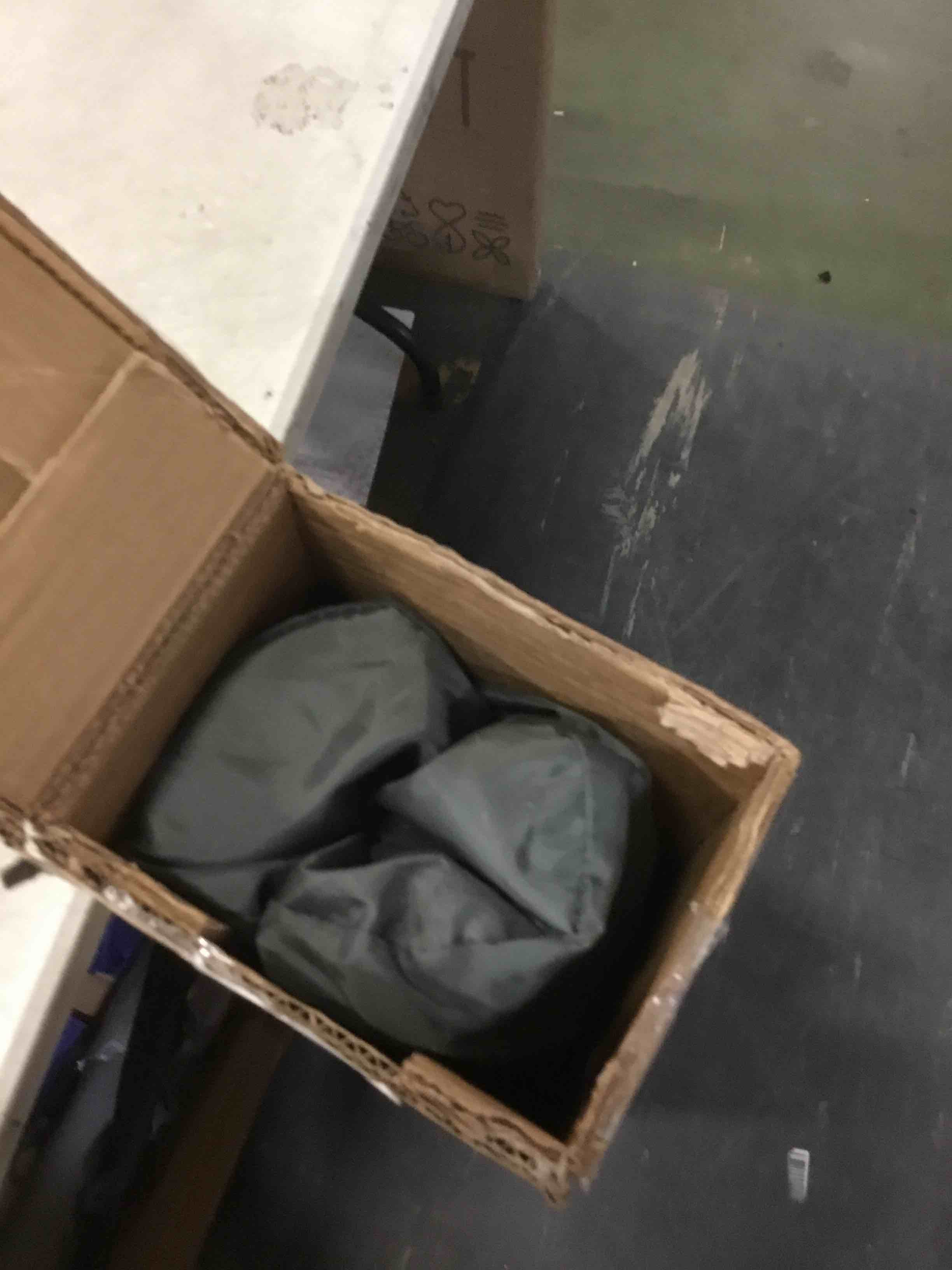 https://s3.amazonaws.com/lotting-images-prod/bidfta/RED5230240_1694521184334.jpeg