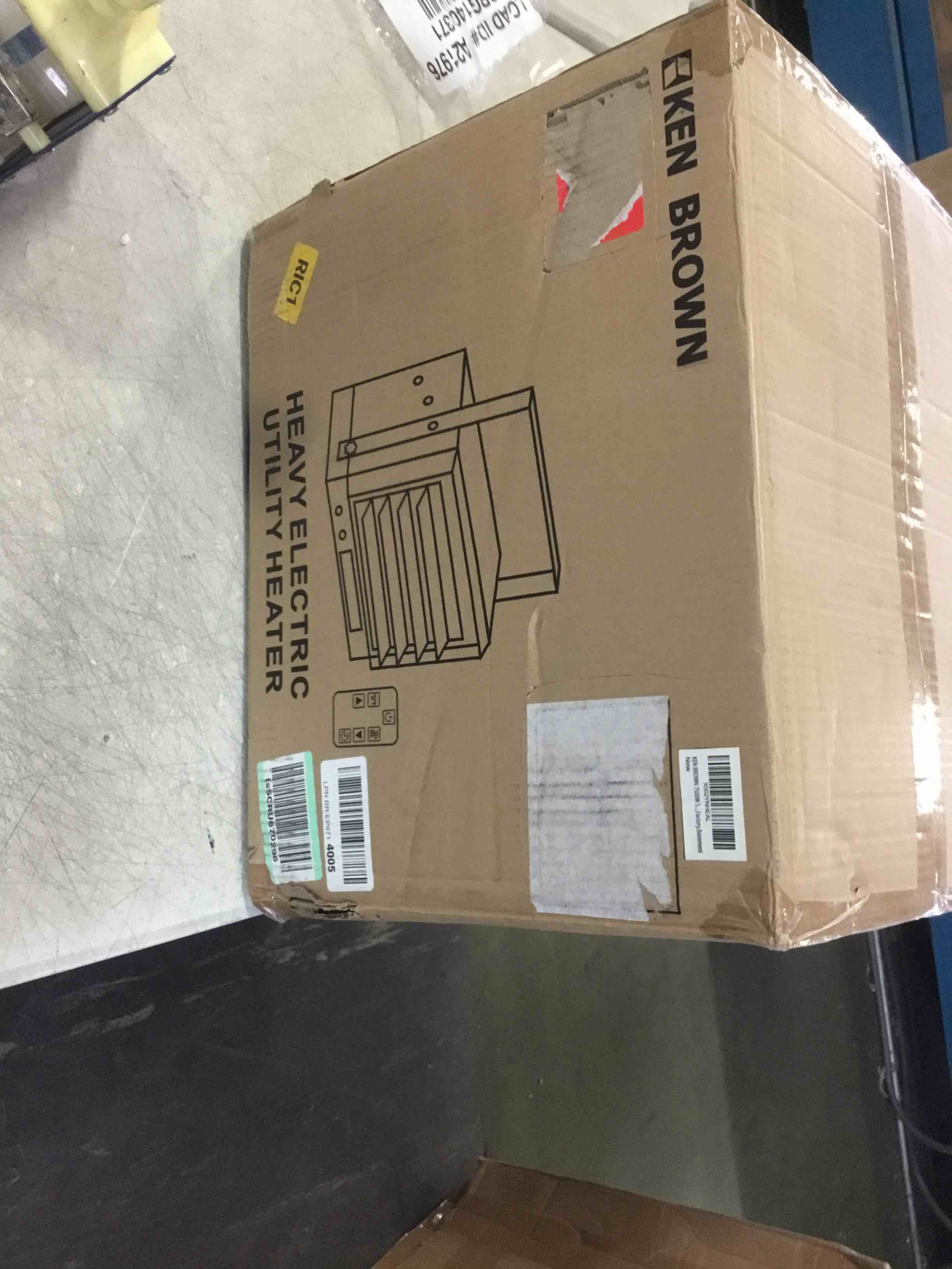 https://s3.amazonaws.com/lotting-images-prod/bidfta/RED5230322_1694533991563.jpeg
