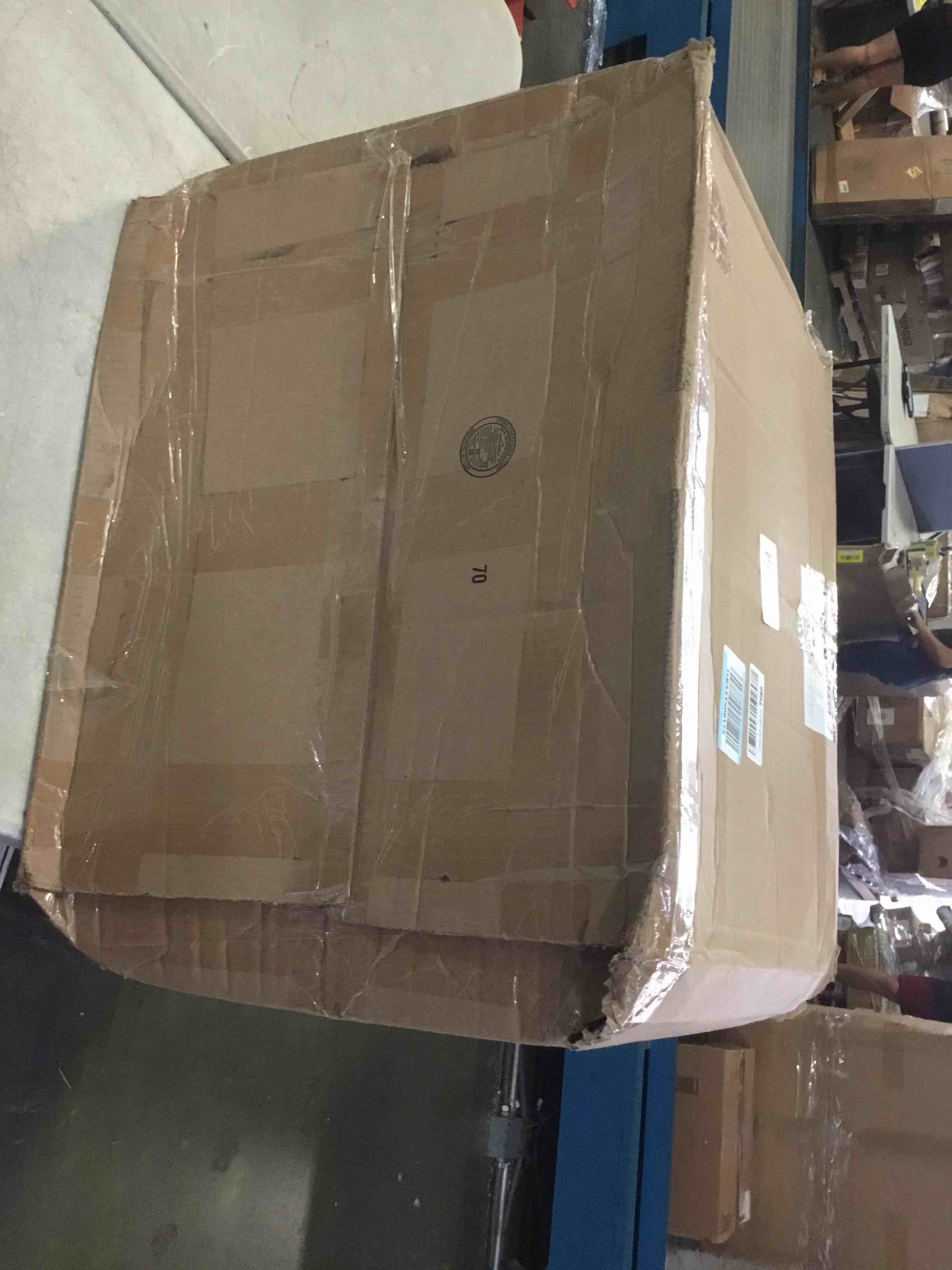 https://s3.amazonaws.com/lotting-images-prod/bidfta/RED5230329_1694534825631.jpeg