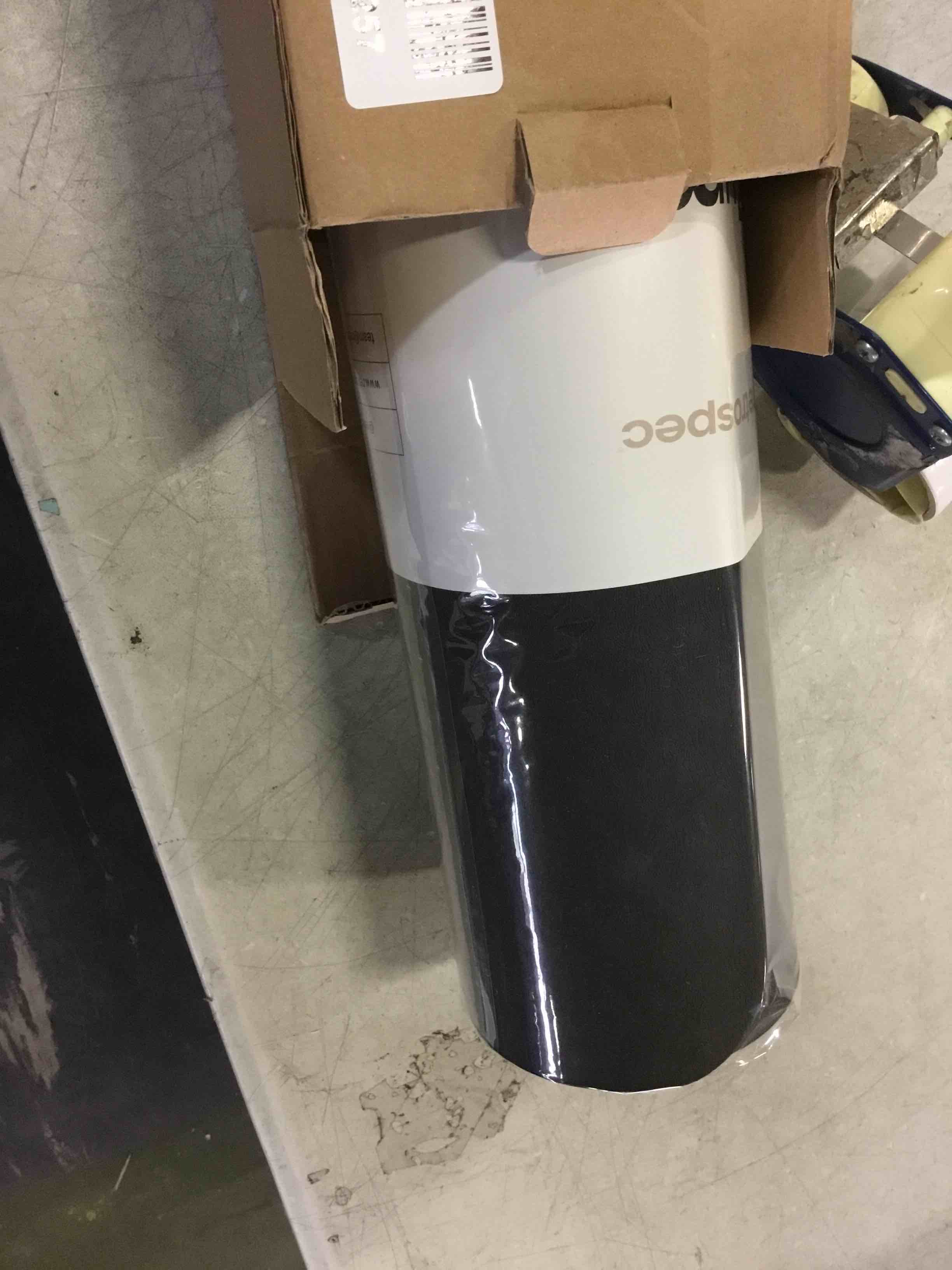 https://s3.amazonaws.com/lotting-images-prod/bidfta/RED5230331_1694535789962.jpeg