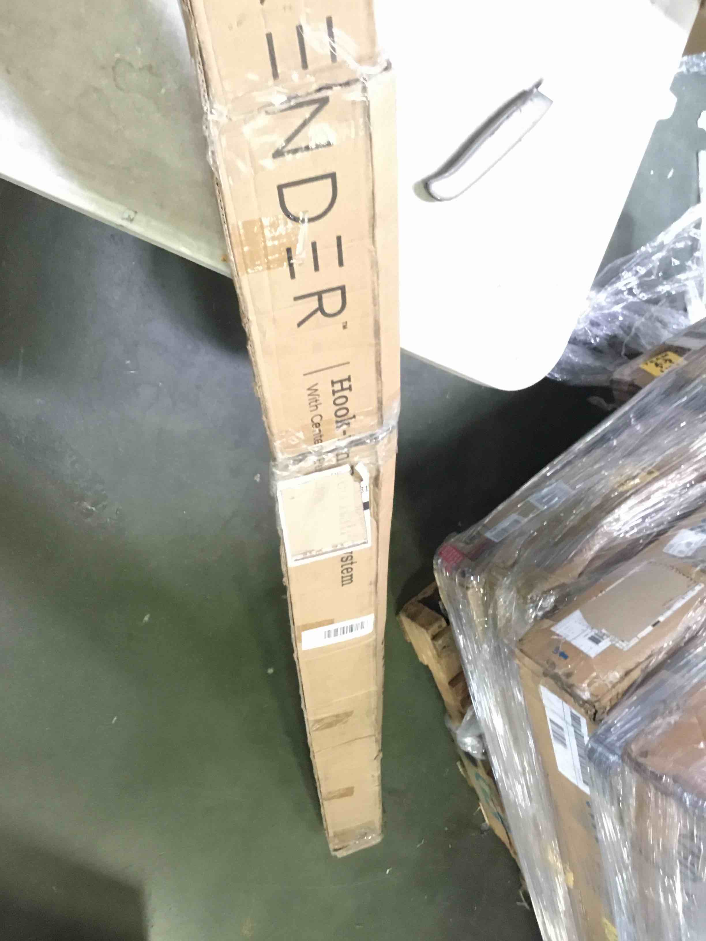 https://s3.amazonaws.com/lotting-images-prod/bidfta/RED5230428_1694609204578.jpeg