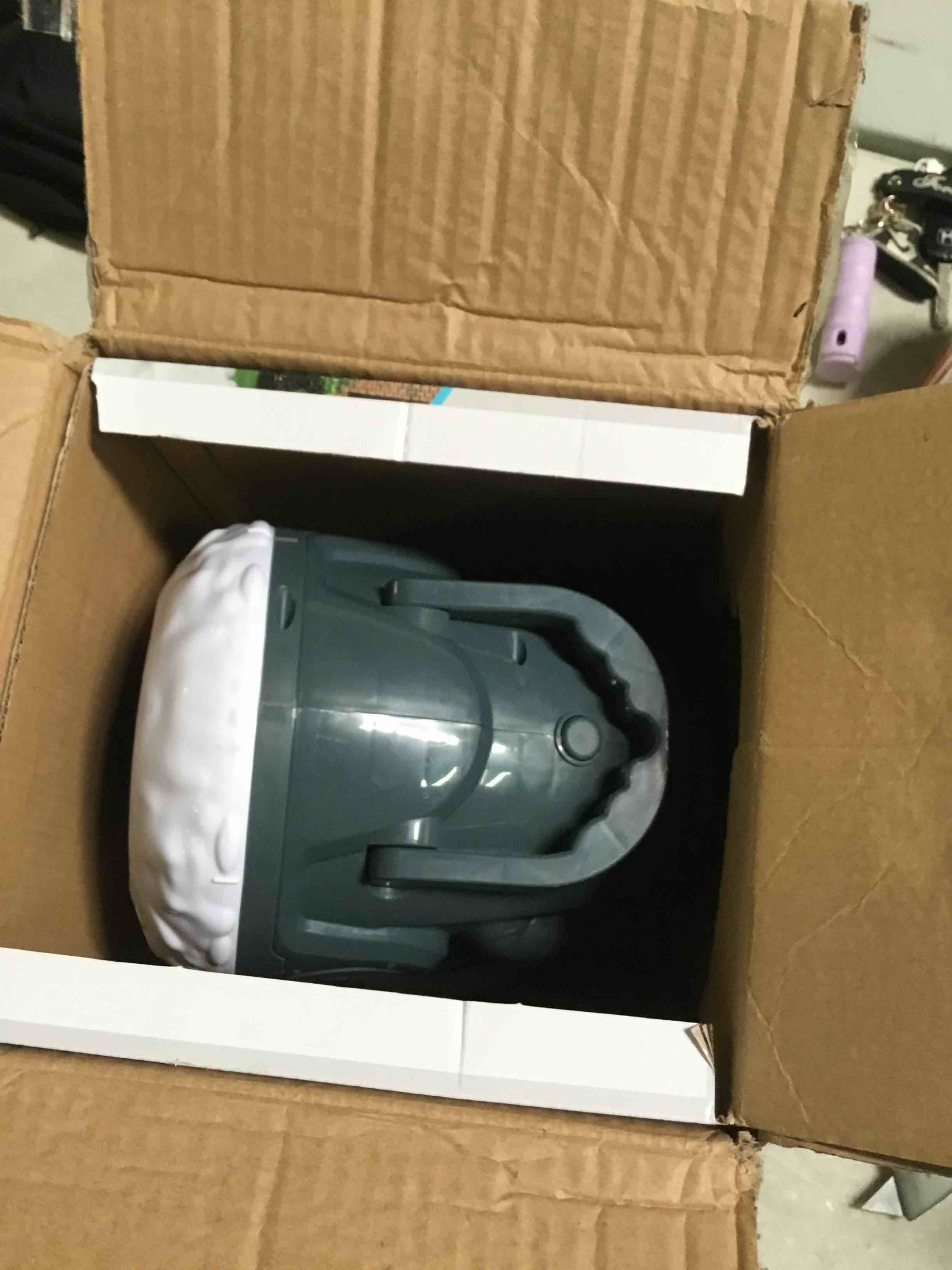 https://s3.amazonaws.com/lotting-images-prod/bidfta/RED5230489_1694622805206.jpeg