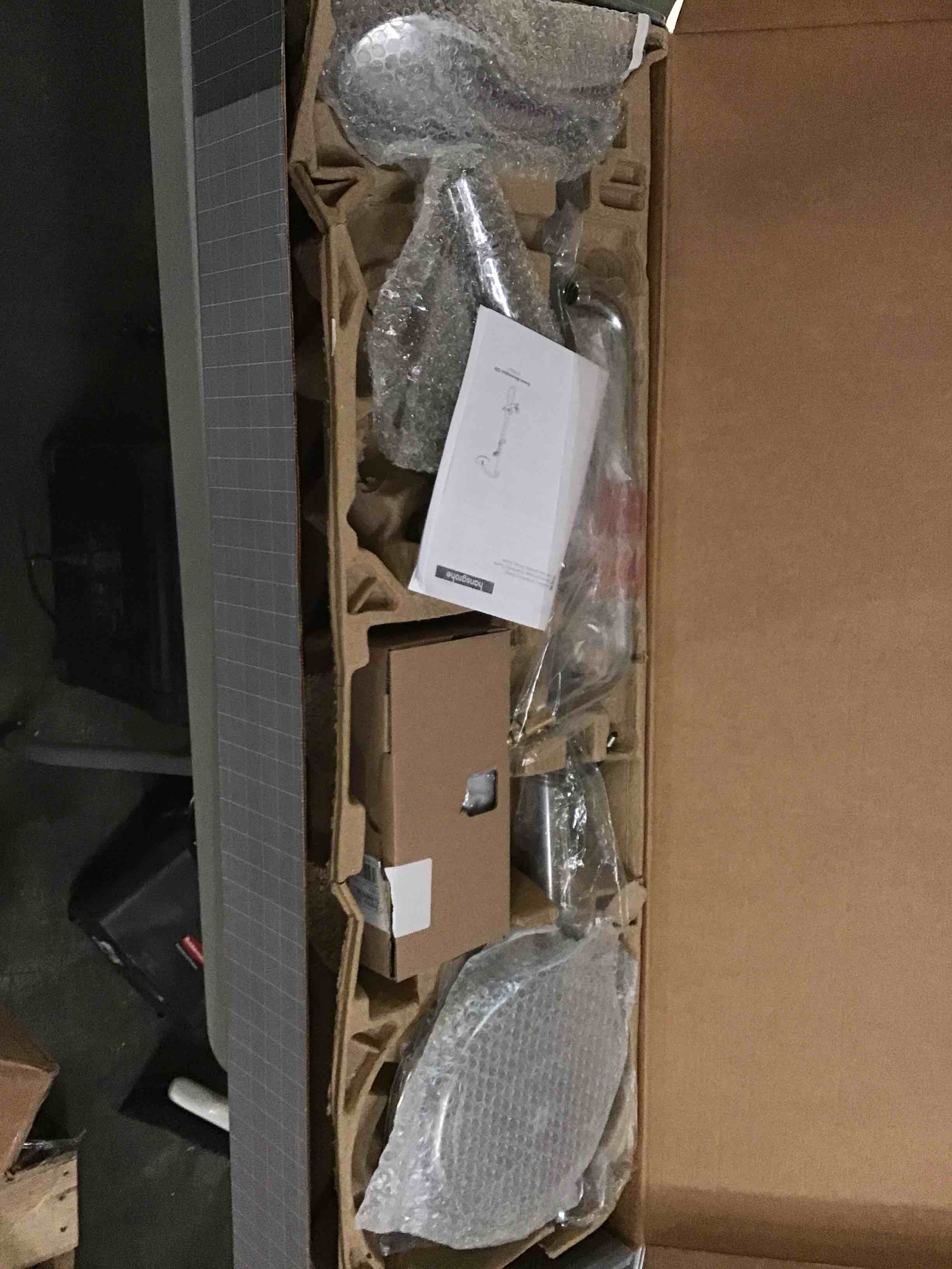 https://s3.amazonaws.com/lotting-images-prod/bidfta/RED5230713_1694780909424.jpeg