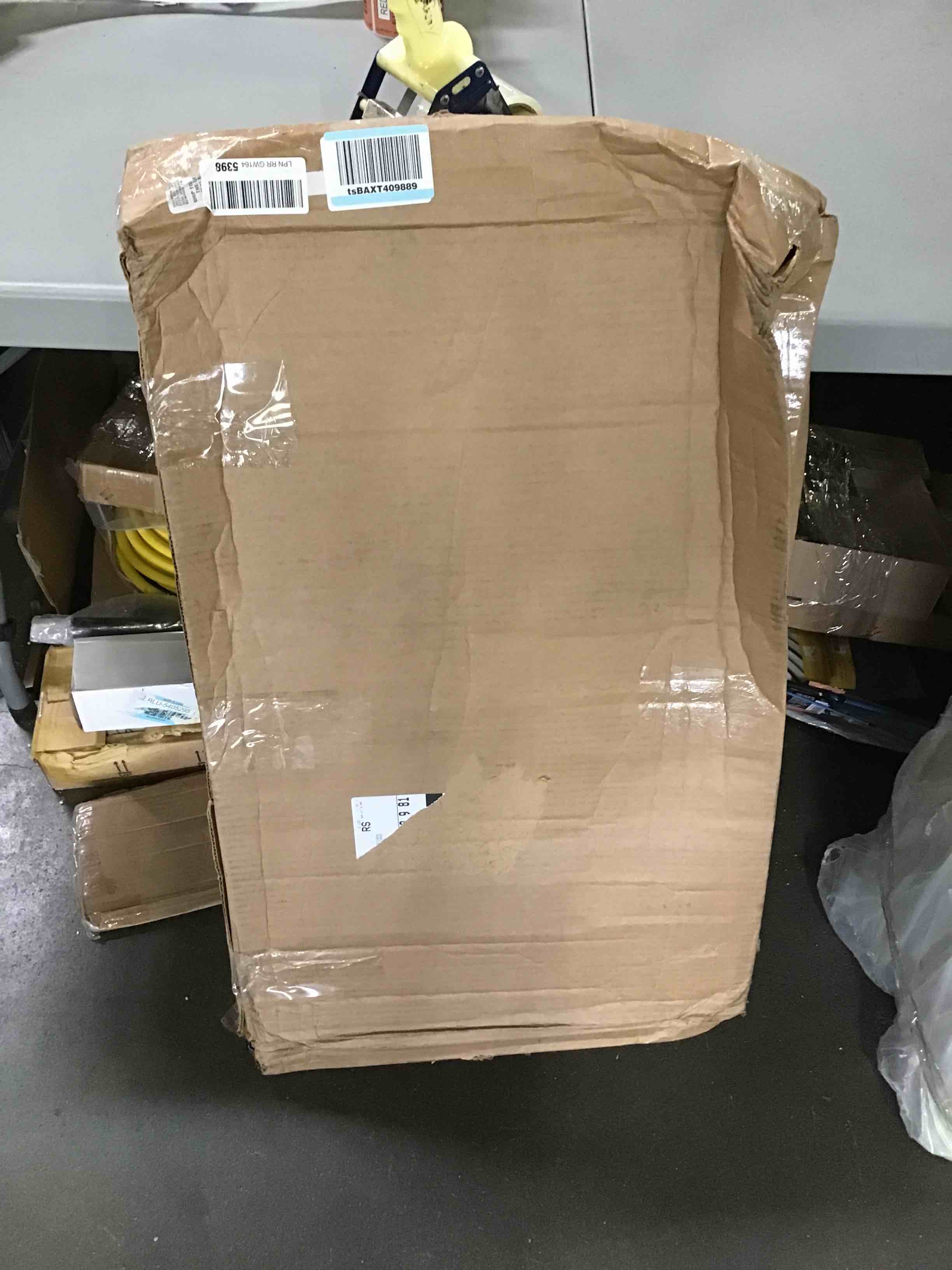https://s3.amazonaws.com/lotting-images-prod/bidfta/RED5230919_1695048853493.jpeg
