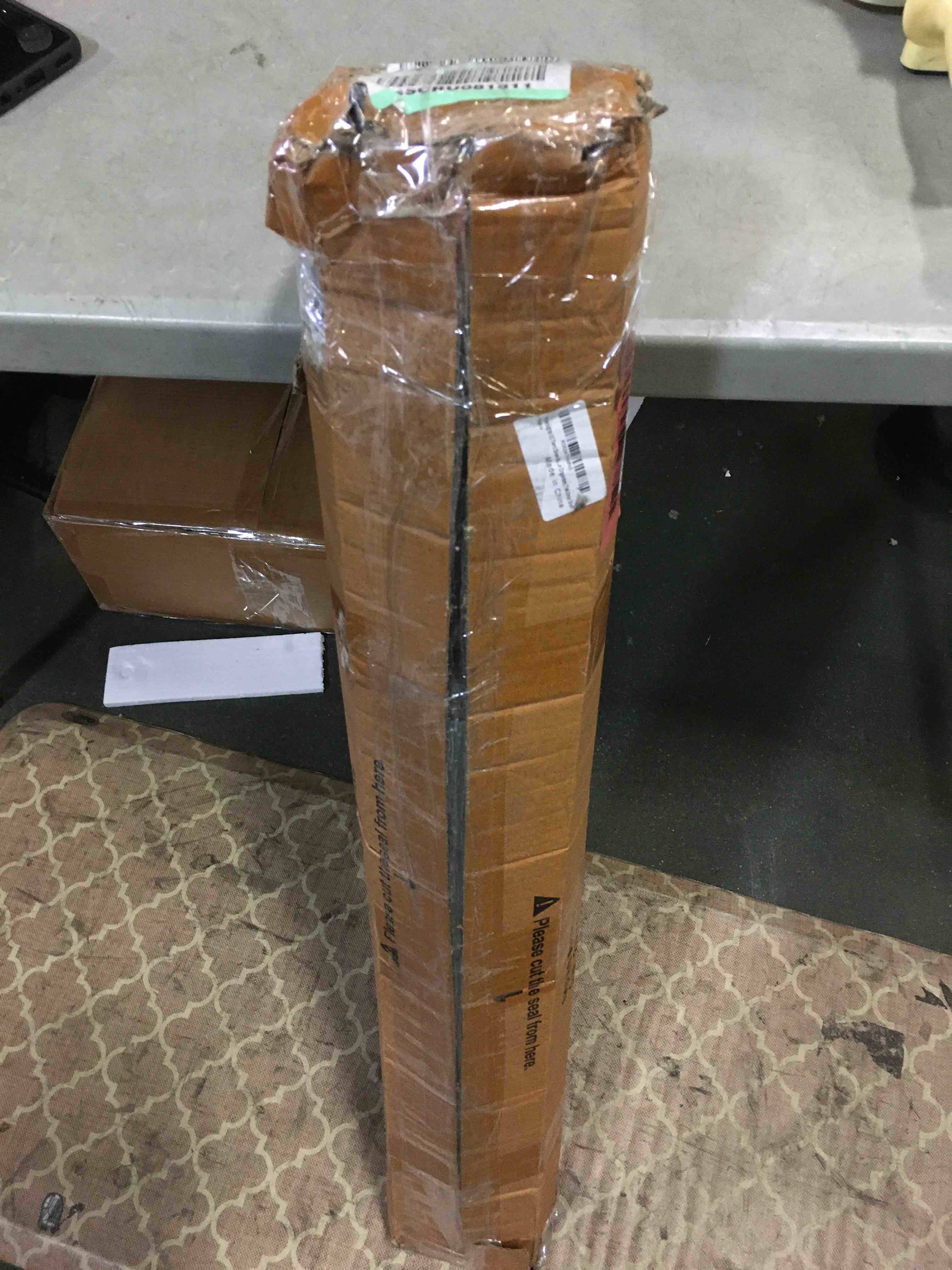https://s3.amazonaws.com/lotting-images-prod/bidfta/RED5231033_1693944689860.jpeg