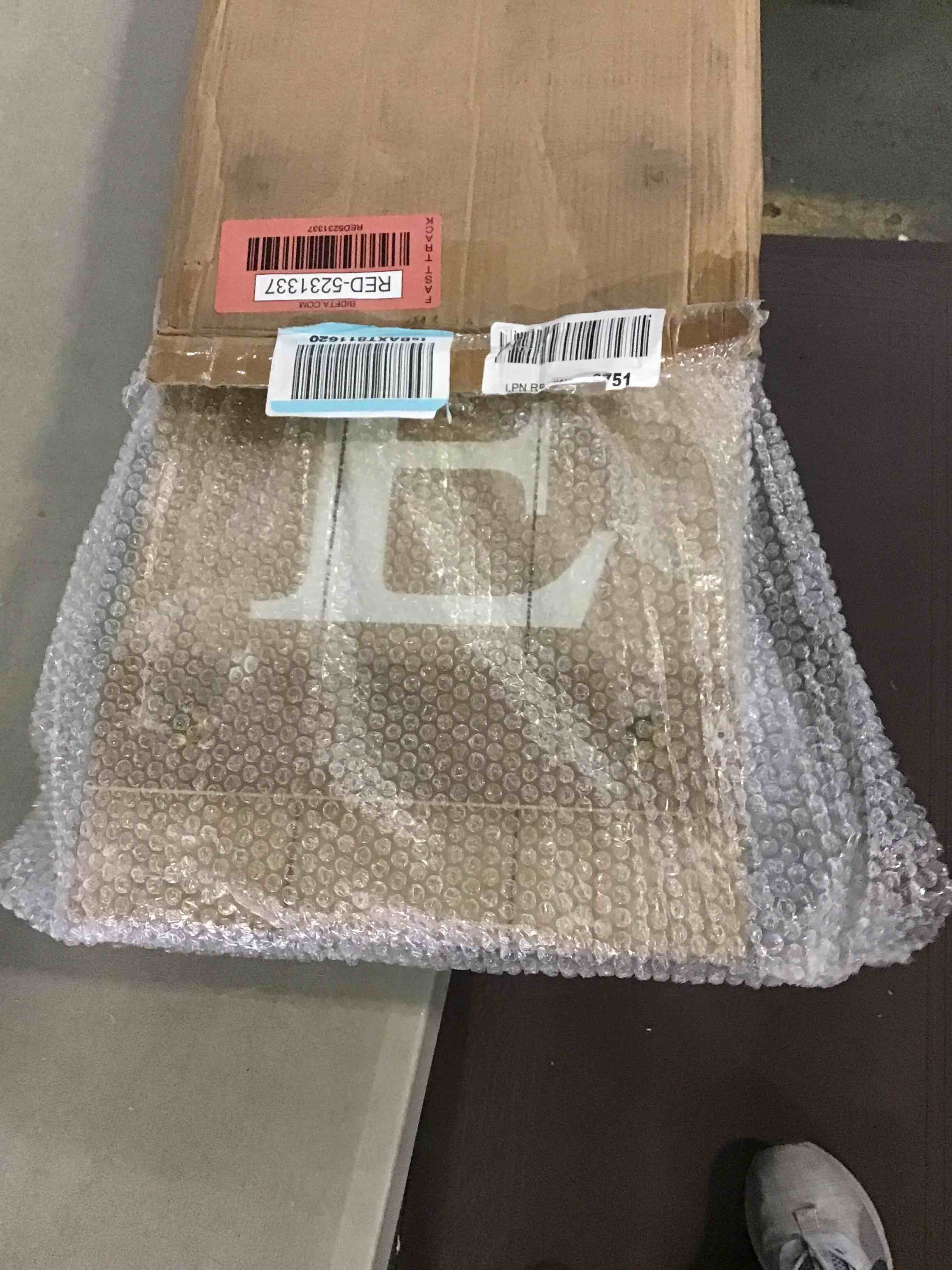 https://s3.amazonaws.com/lotting-images-prod/bidfta/RED5231337_1694529463158.jpeg