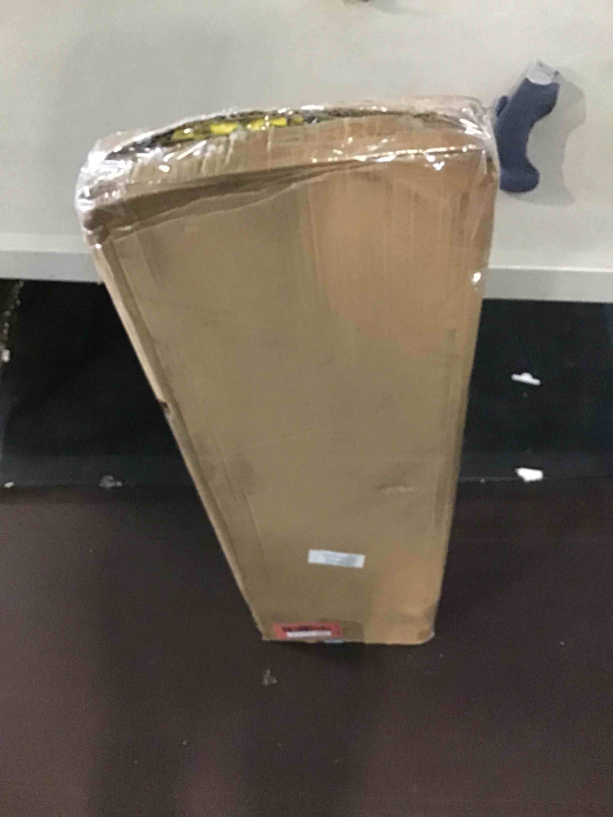 https://s3.amazonaws.com/lotting-images-prod/bidfta/RED5231337_1694529573493.jpeg