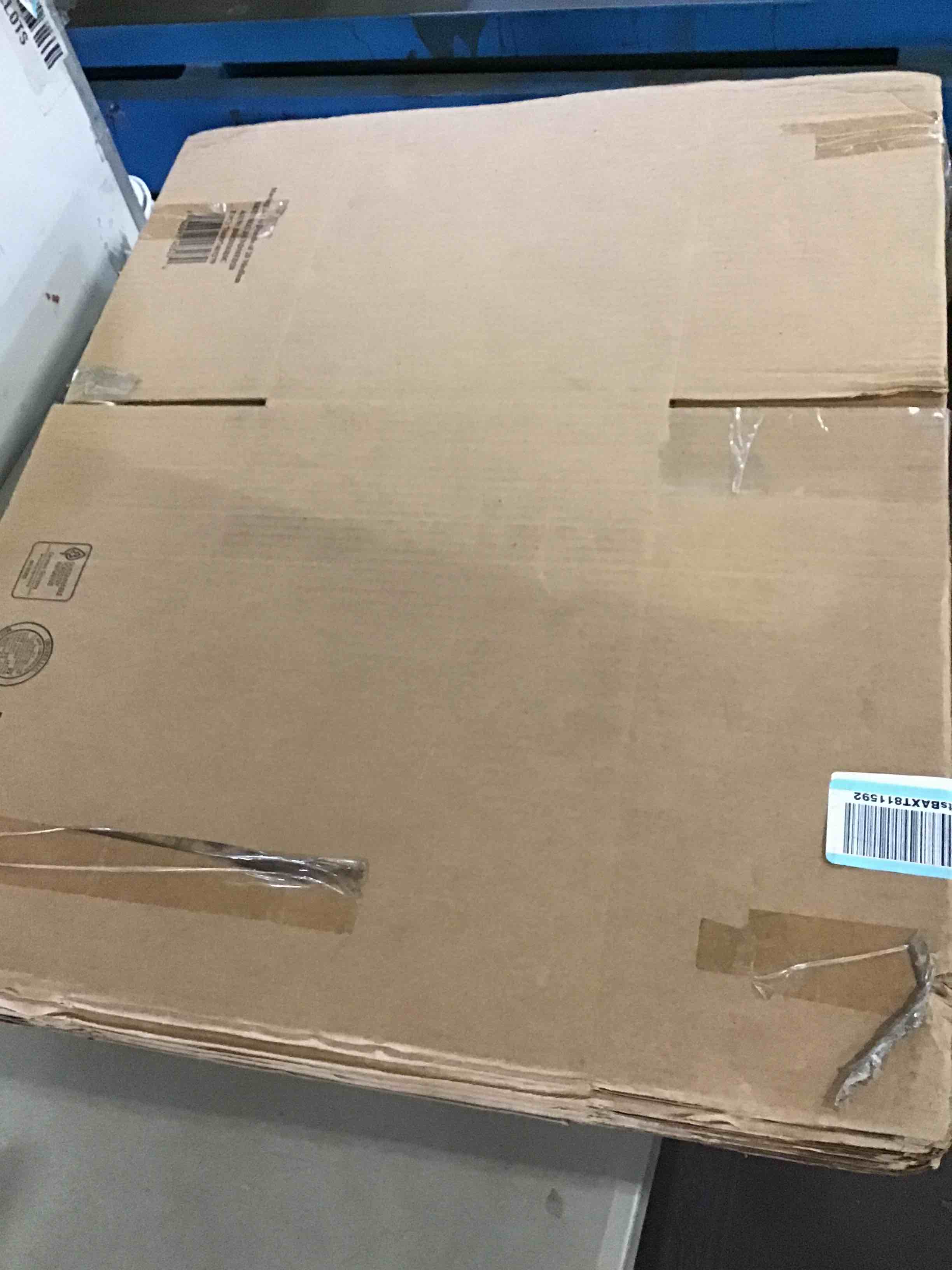 https://s3.amazonaws.com/lotting-images-prod/bidfta/RED5231362_1694535592413.jpeg