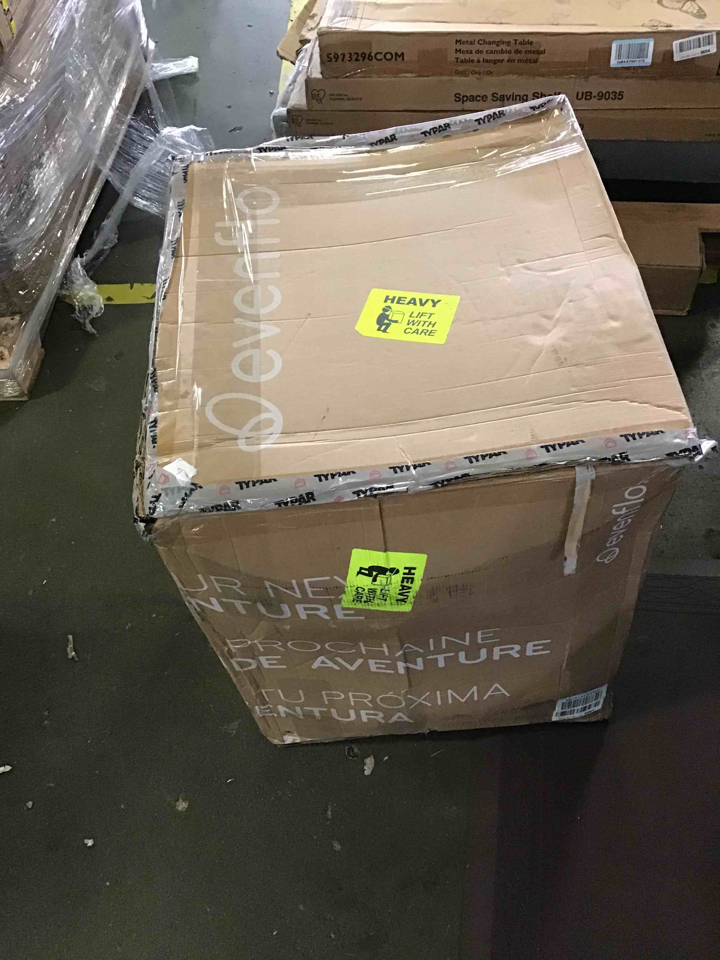 https://s3.amazonaws.com/lotting-images-prod/bidfta/RED5231410_1694548142928.jpeg