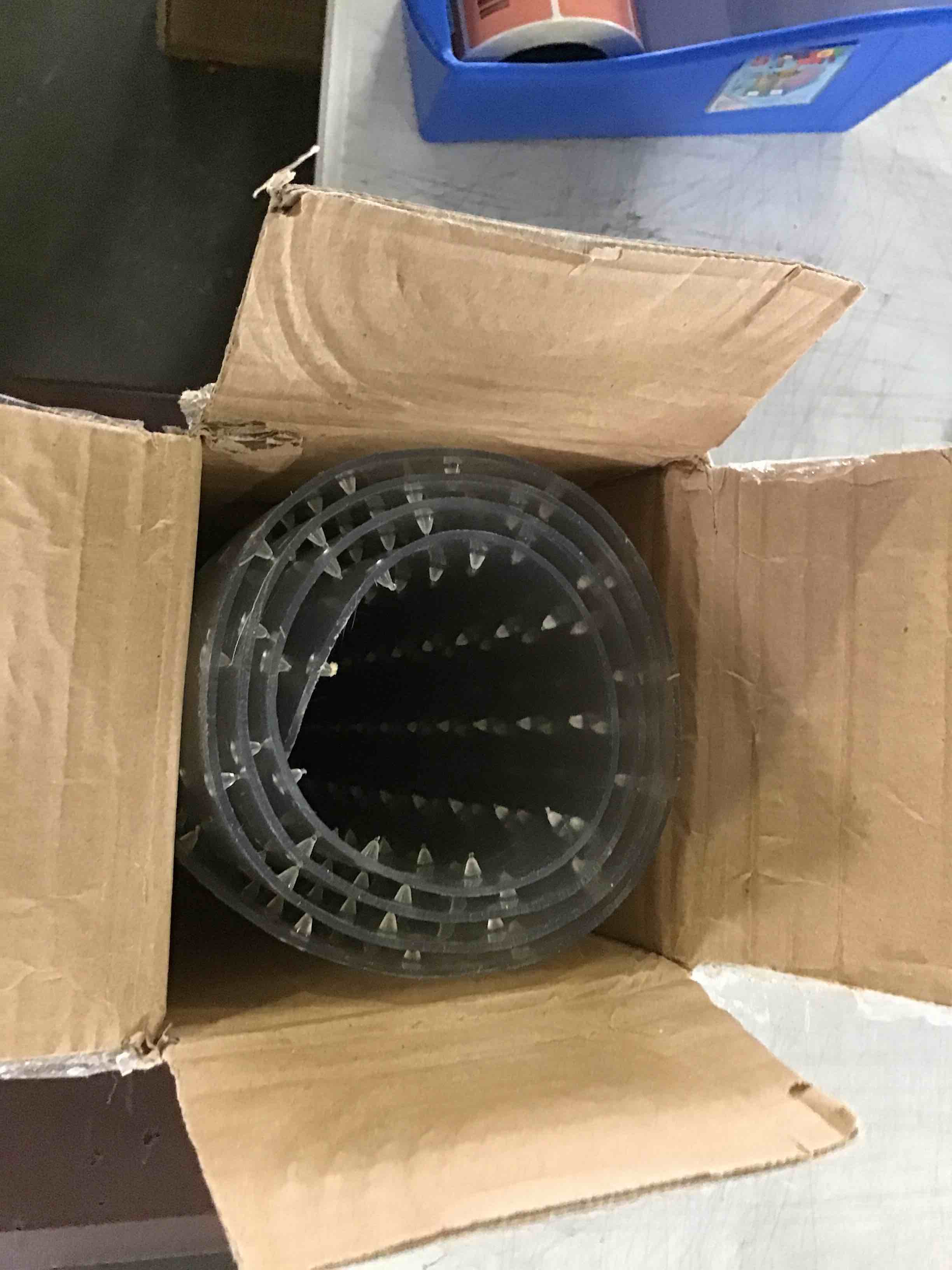 https://s3.amazonaws.com/lotting-images-prod/bidfta/RED5231668_1694712207174.jpeg